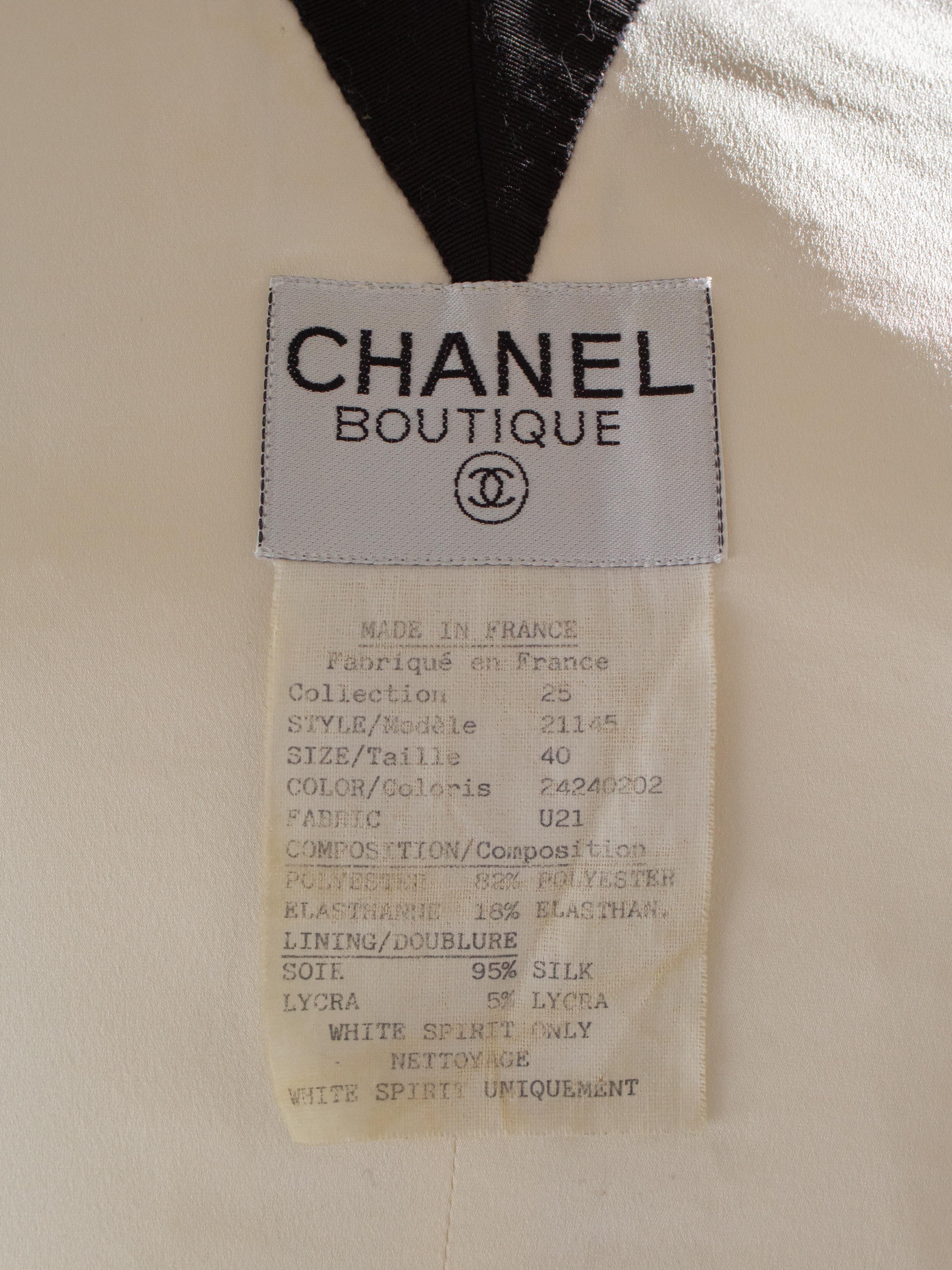 Chanel Vintage S/S 1991 Collector White Black Sequin CC Scuba Jacket For Sale 10