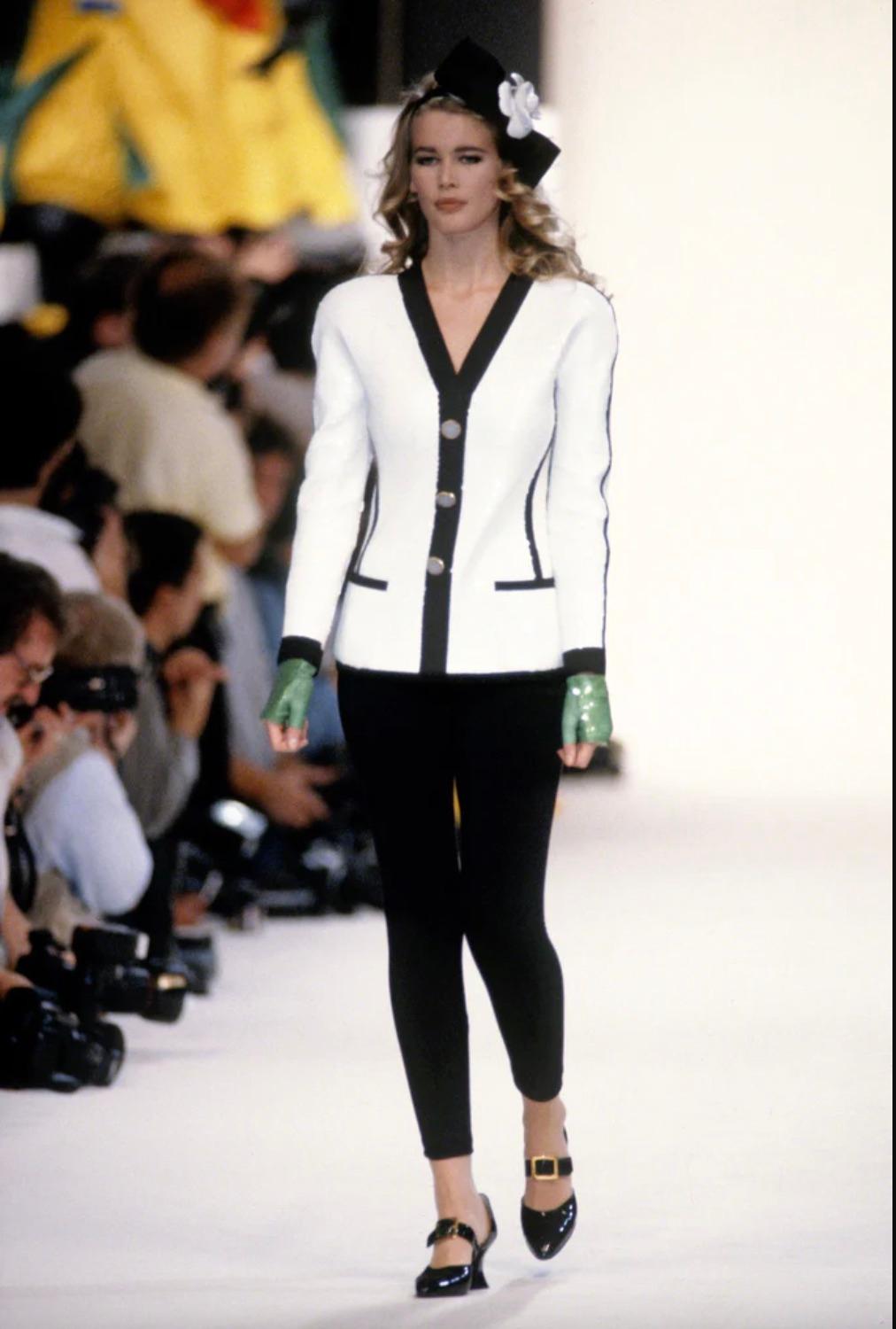 Gray Chanel Vintage S/S 1991 Collector White Black Sequin CC Scuba Jacket For Sale