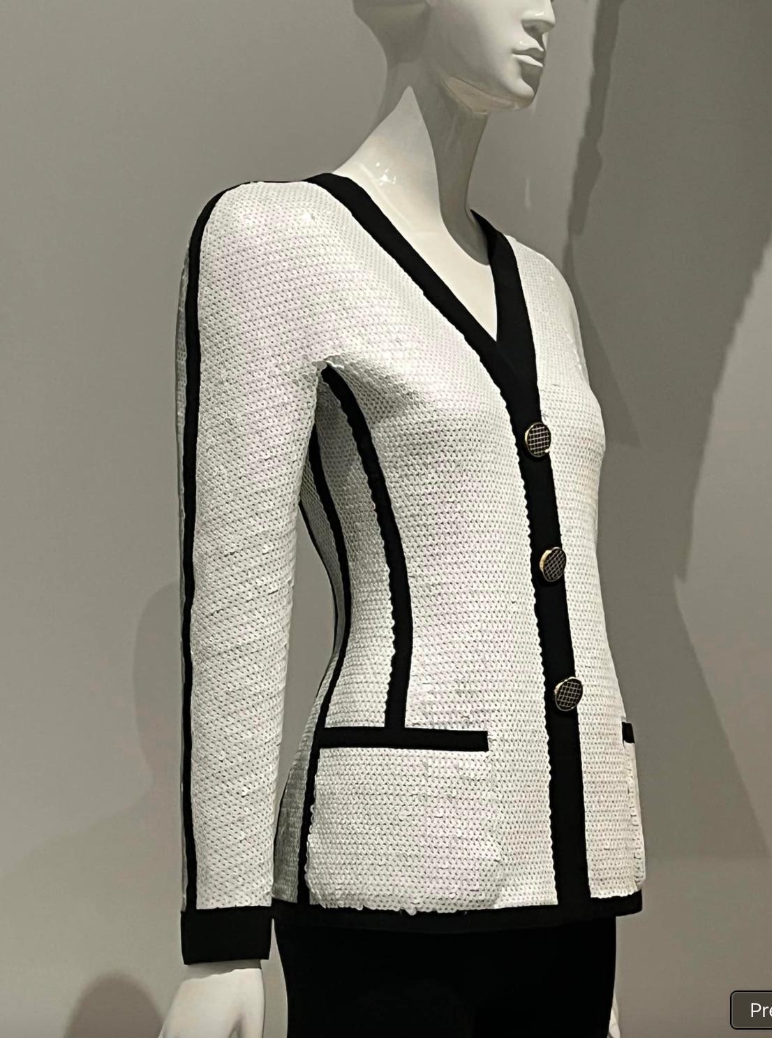 Women's Chanel Vintage S/S 1991 Collector White Black Sequin CC Scuba Jacket For Sale
