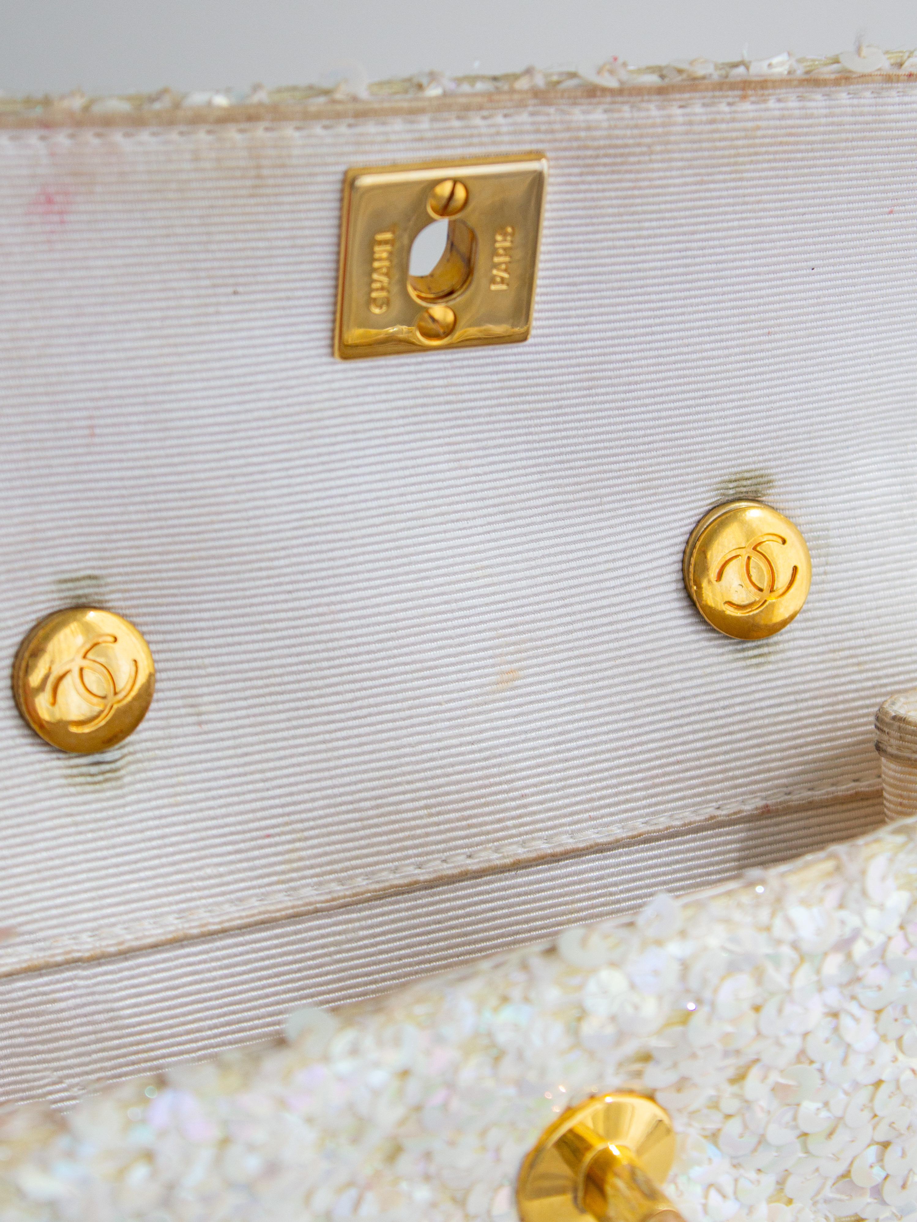 Chanel Vintage S/S 1991 Iridescent White 24K Gold Sequin Micro Mini Flap Bag For Sale 8
