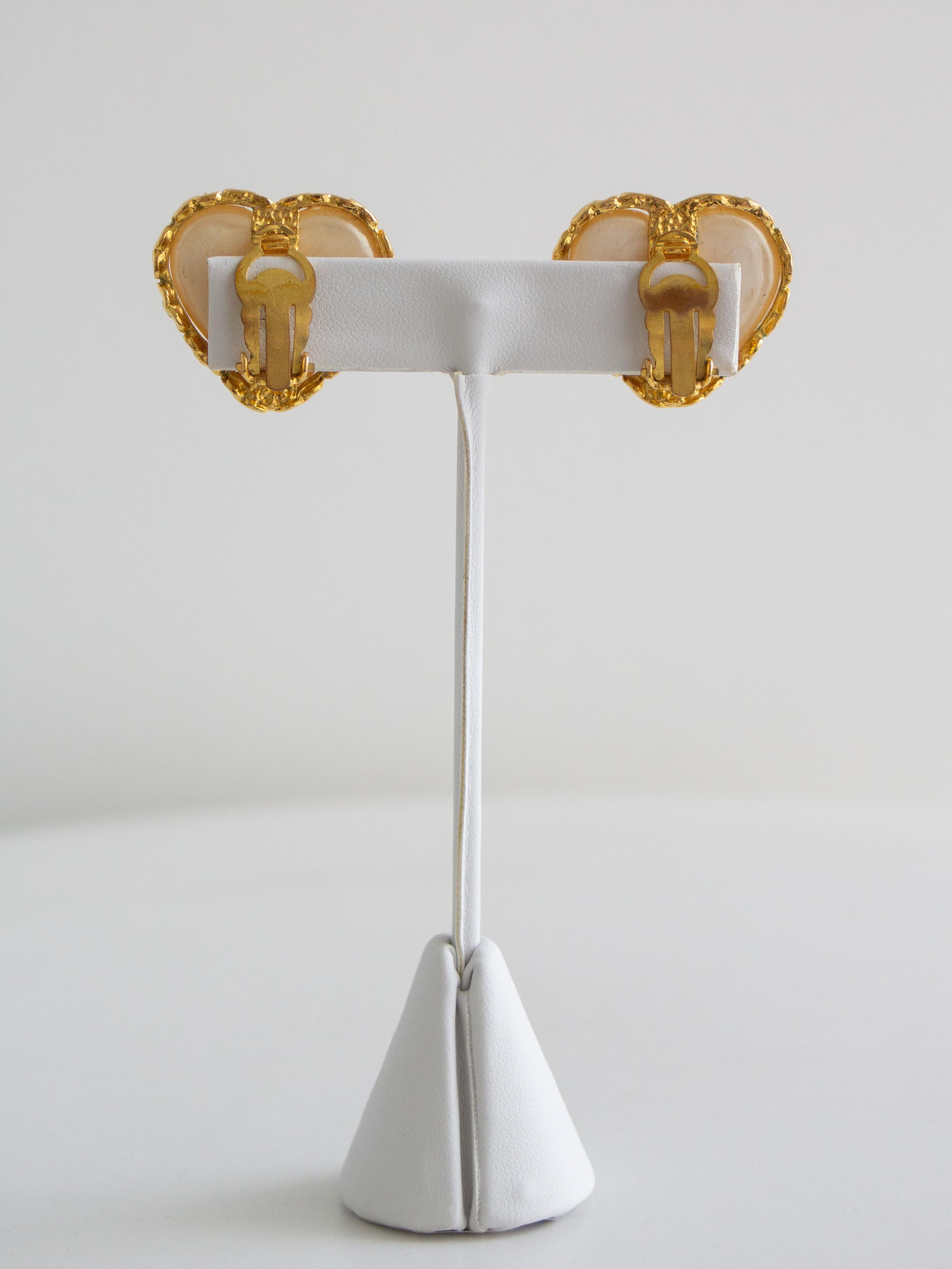 Chanel Vintage S/S 1992 Collection 28 Gold-Plated Faux Pearl Hearts Earrings For Sale 3