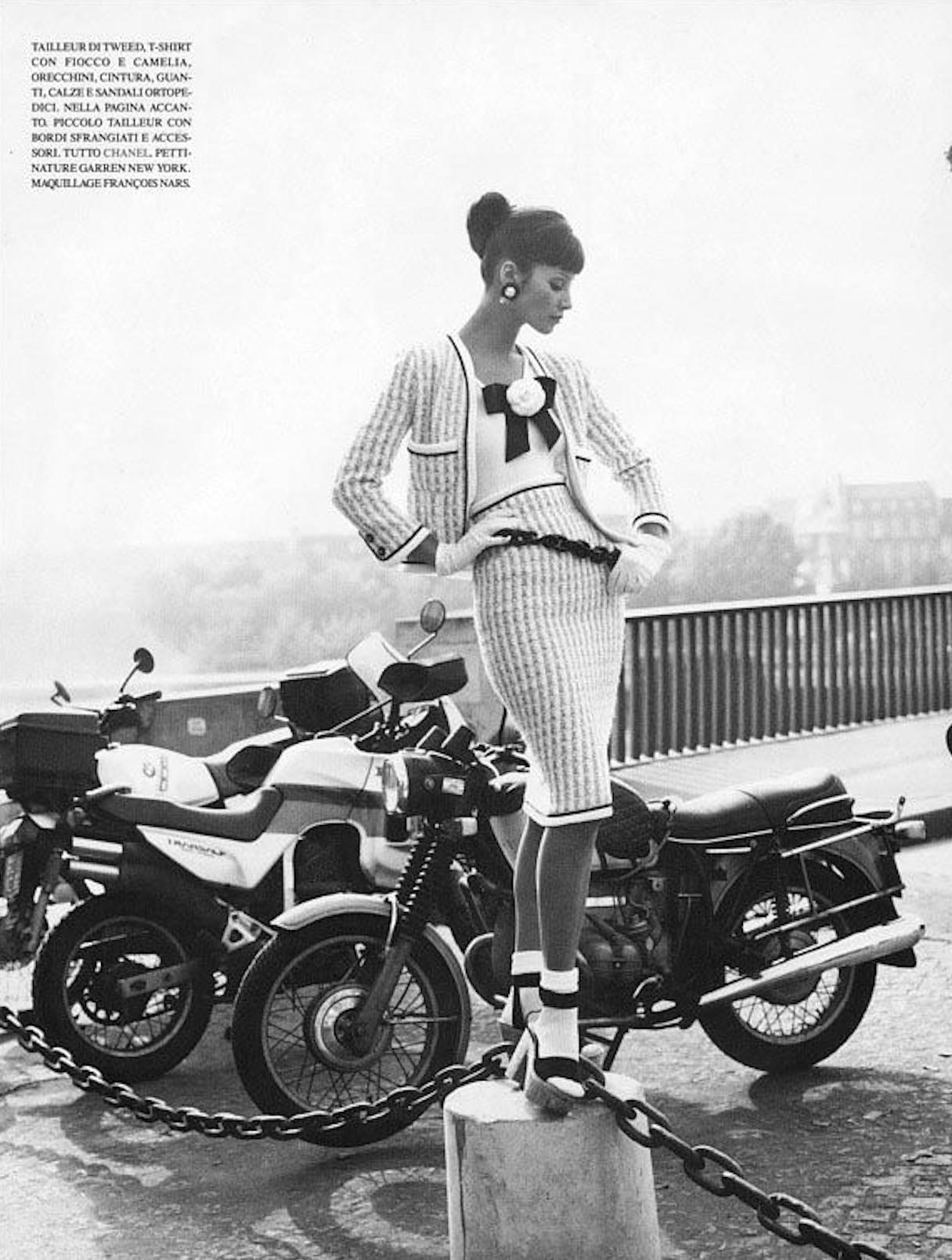 Chanel Vintage S/S 1992 Verde Bianco Fantasia Tweed Giacca Gonna Abito In condizioni buone a Jersey City, NJ