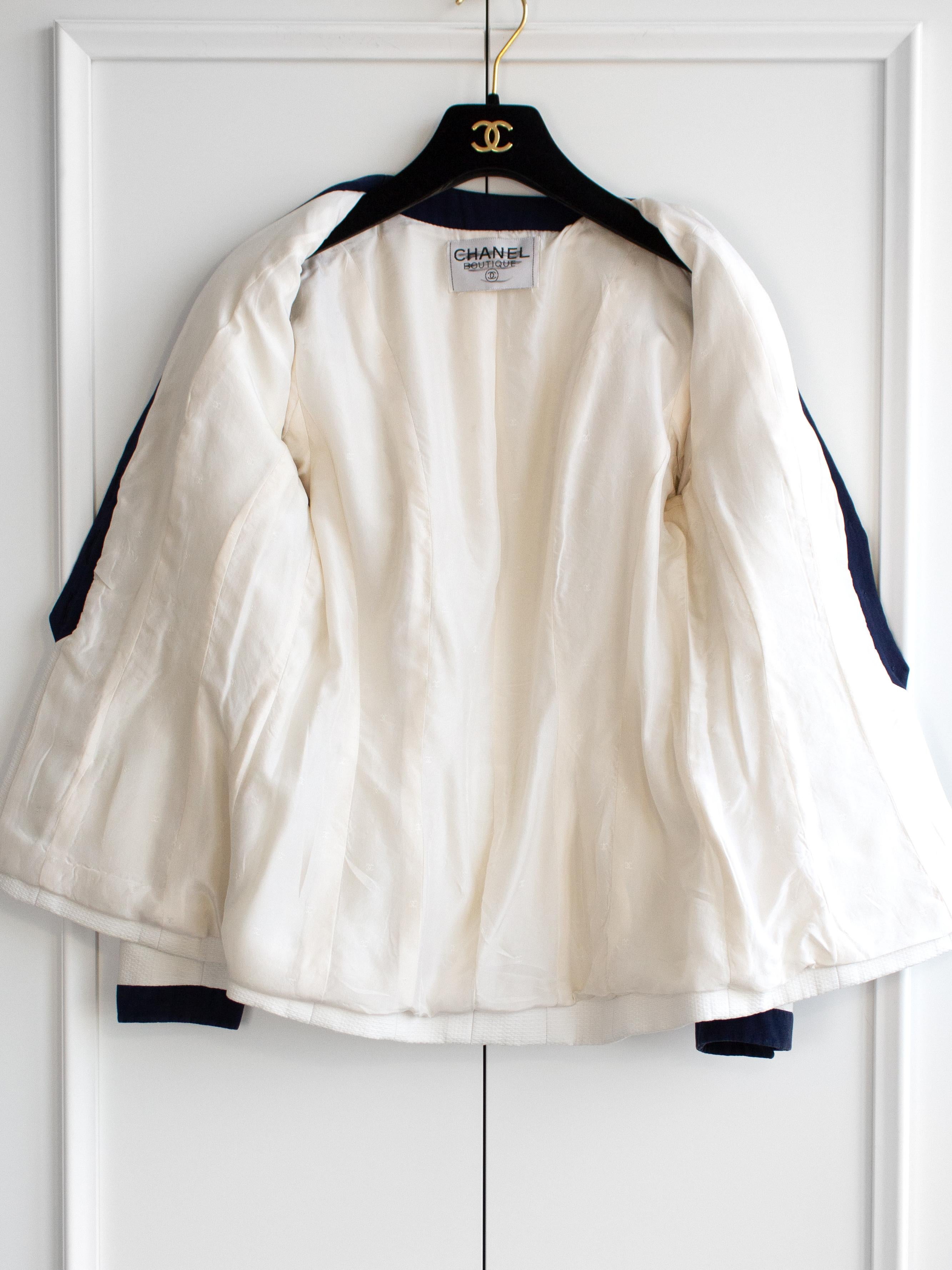 Chanel Vintage S/S 1992 Runway White Navy Lucite Gold Camellia Cotton Jacket 7