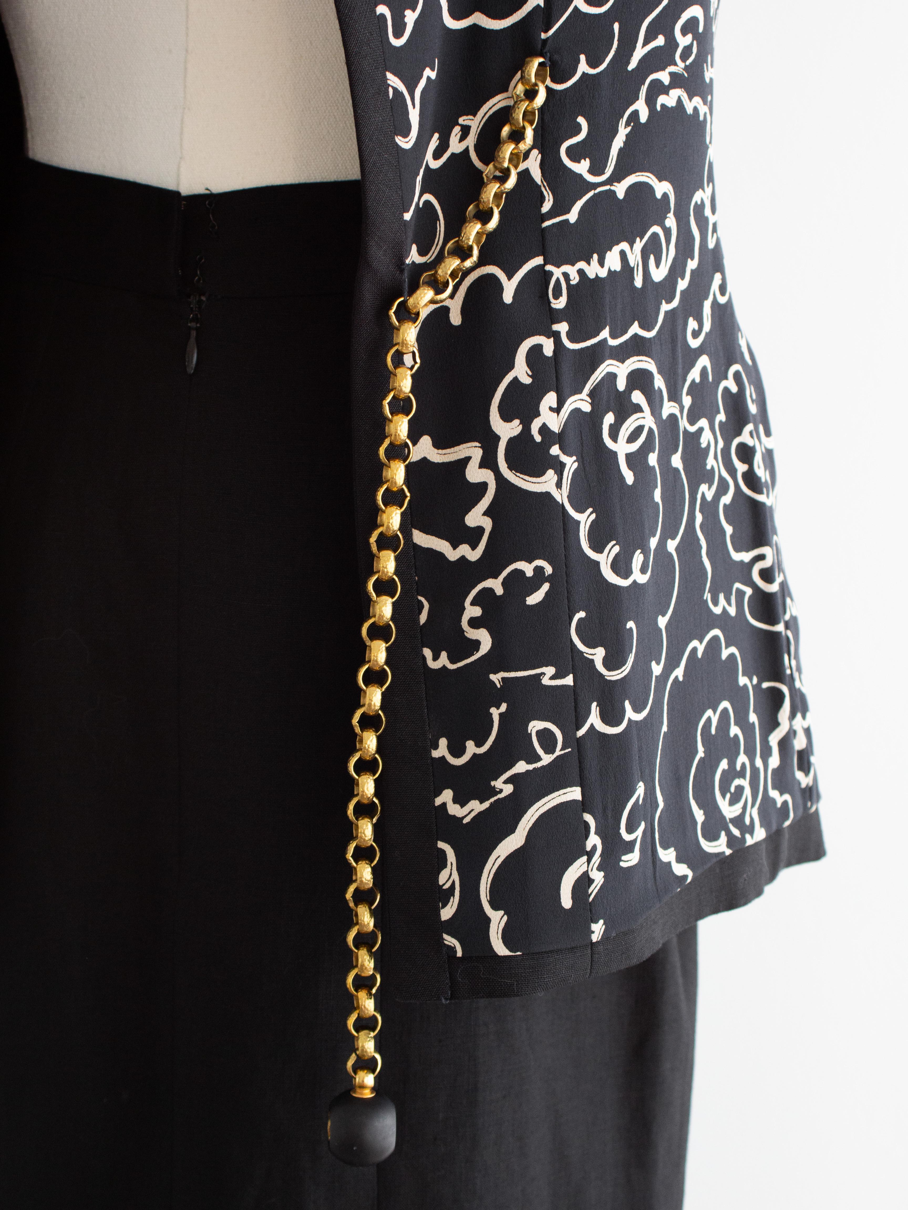 Chanel Vintage S/S 1993 Runway Black Beige Camellia Linen 93P Jacket Skirt Suit For Sale 9