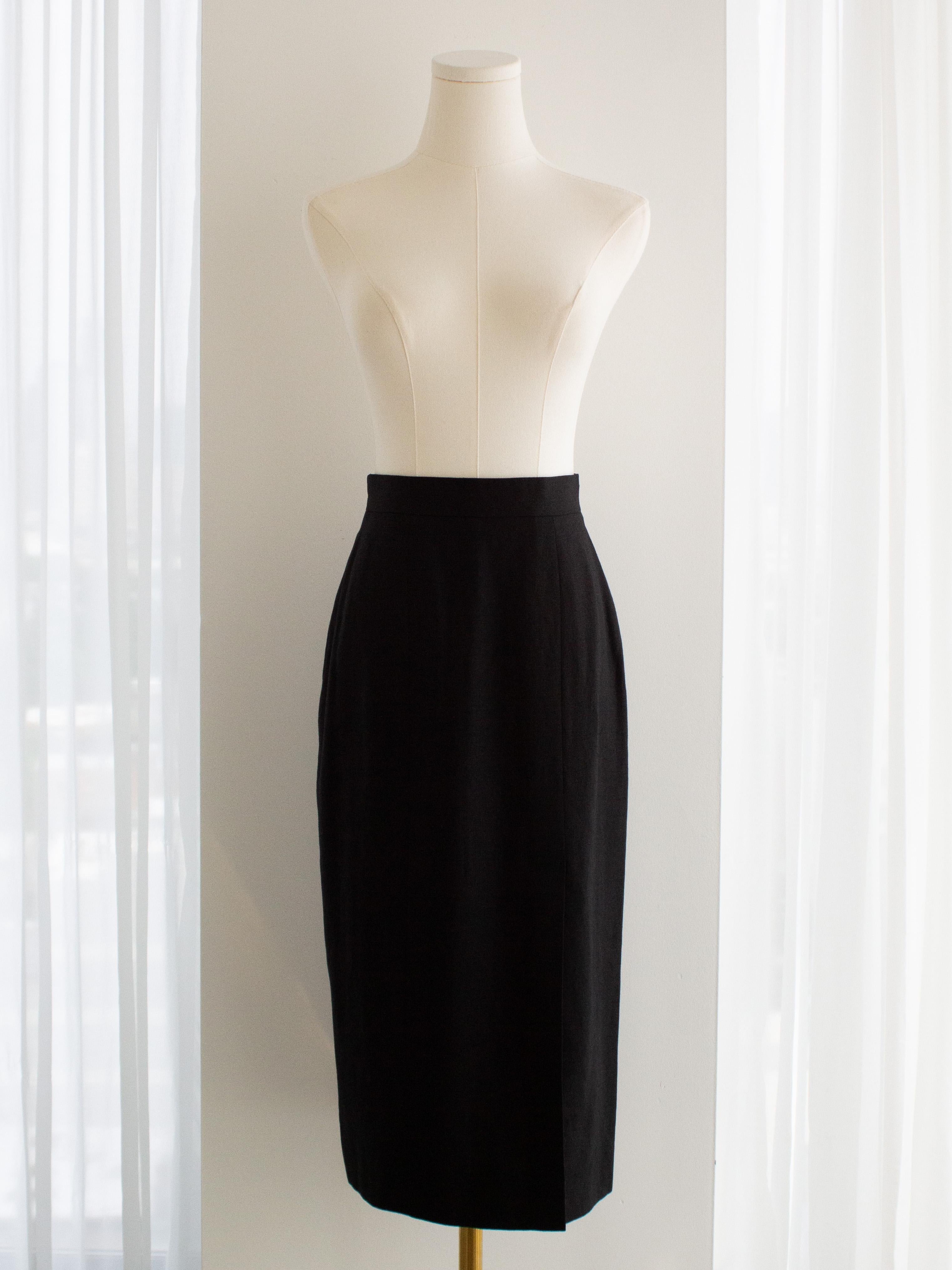 Chanel Vintage S/S 1993 Runway Black Beige Camellia Linen 93P Jacket Skirt Suit For Sale 10