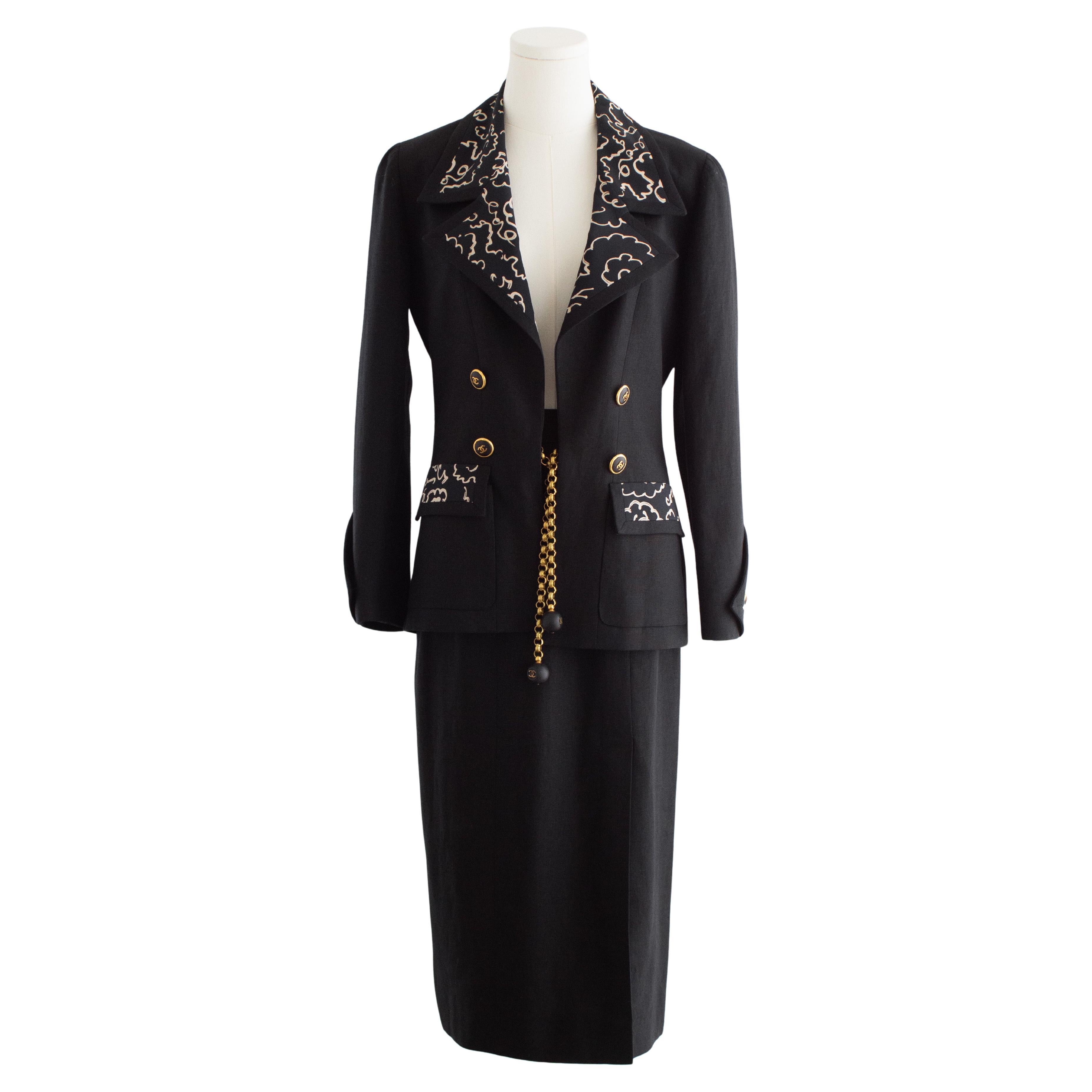 Chanel Vintage S/S 1993 Runway Black Beige Camellia Linen 93P Jacket Skirt Suit For Sale
