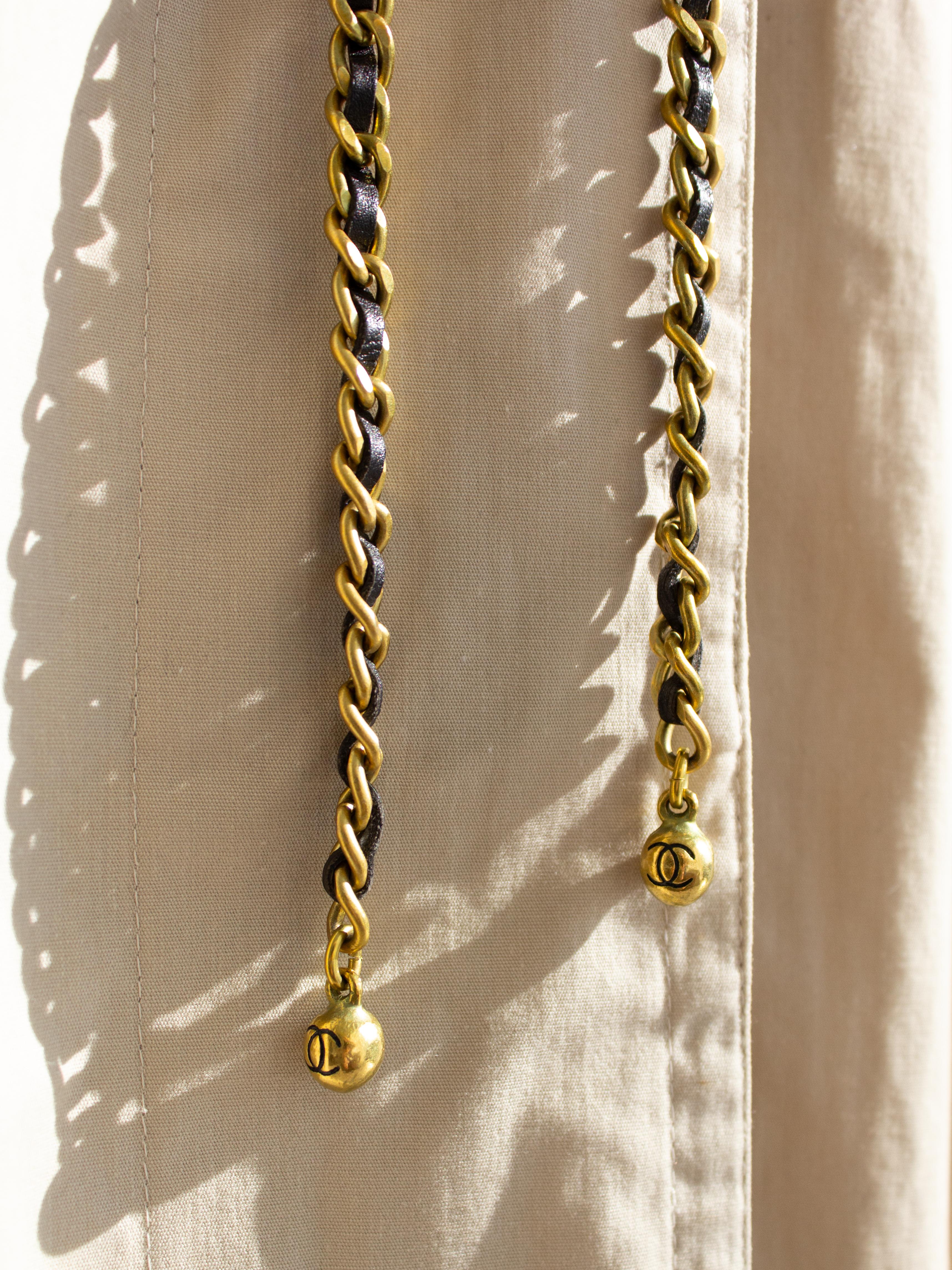 Chanel Vintage S/S 1994 Beige Cotton Gold Chain CC 94P Oversized Trench Coat For Sale 5