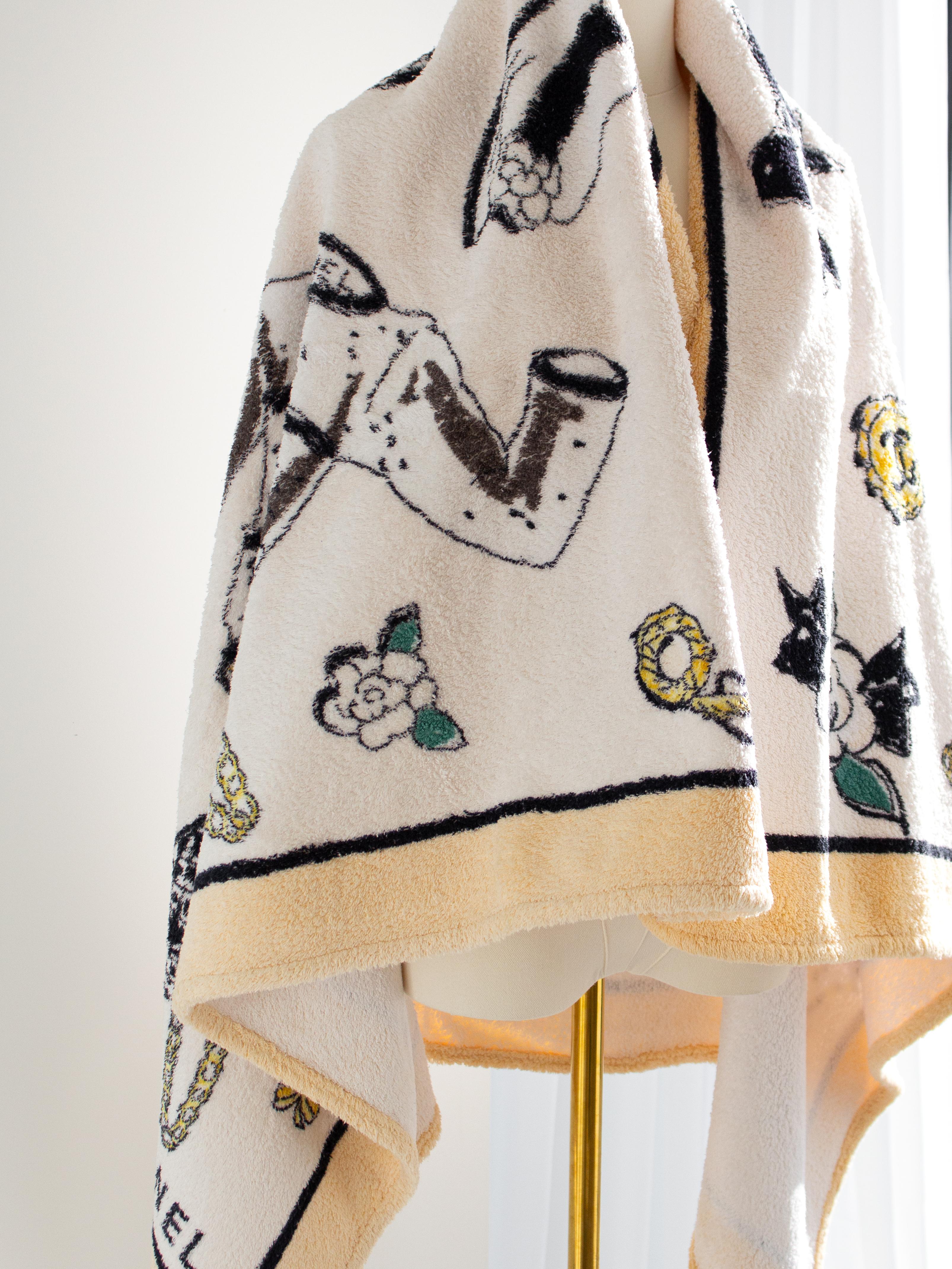 Chanel Vintage S/S 1994 Beige White Printed Terrycloth 94P Beach Towel For Sale 8