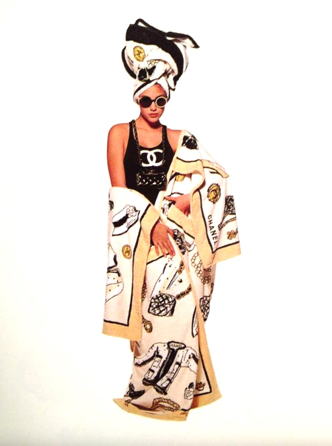 Chanel Vintage S/S 1994 Beige White Printed Terrycloth 94P Beach Towel In Good Condition For Sale In Jersey City, NJ