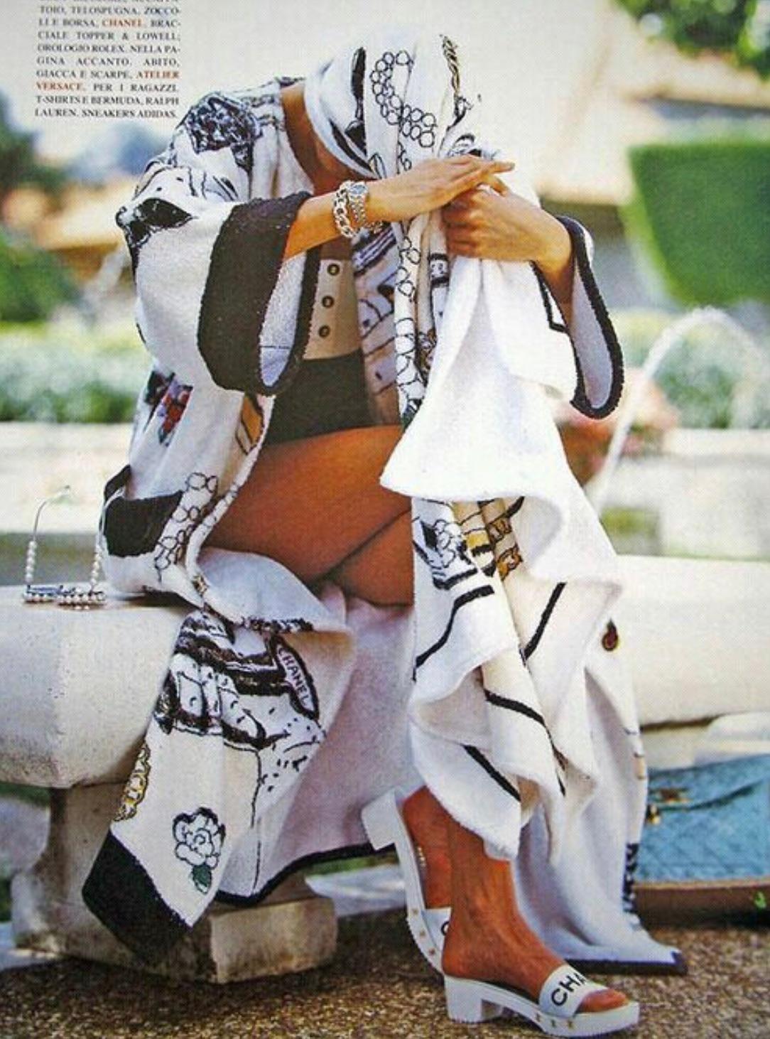 Women's Chanel Vintage S/S 1994 Beige White Printed Terrycloth 94P Beach Towel For Sale