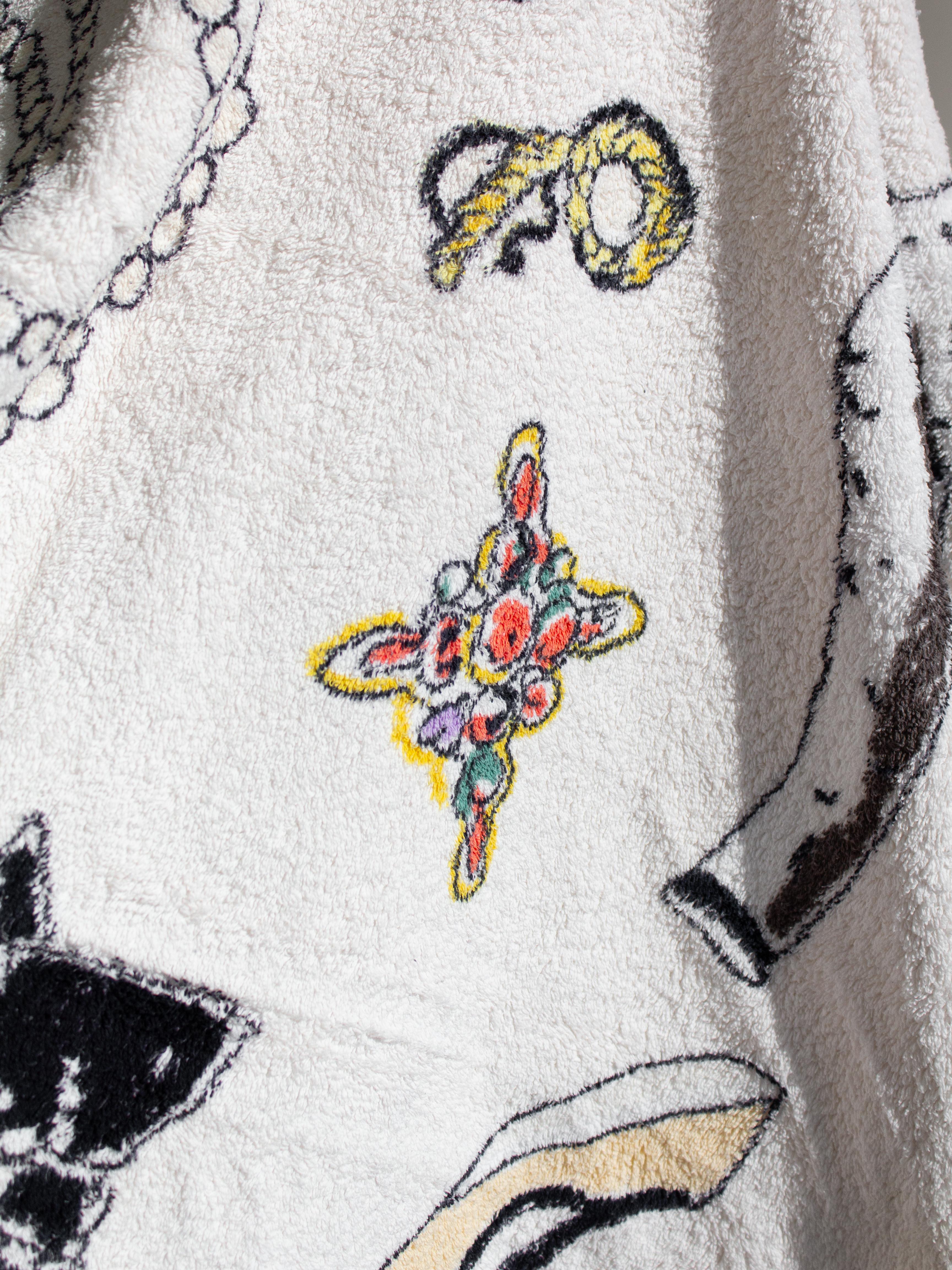 Chanel Vintage S/S 1994 Beige White Printed Terrycloth 94P Beach Towel For Sale 4