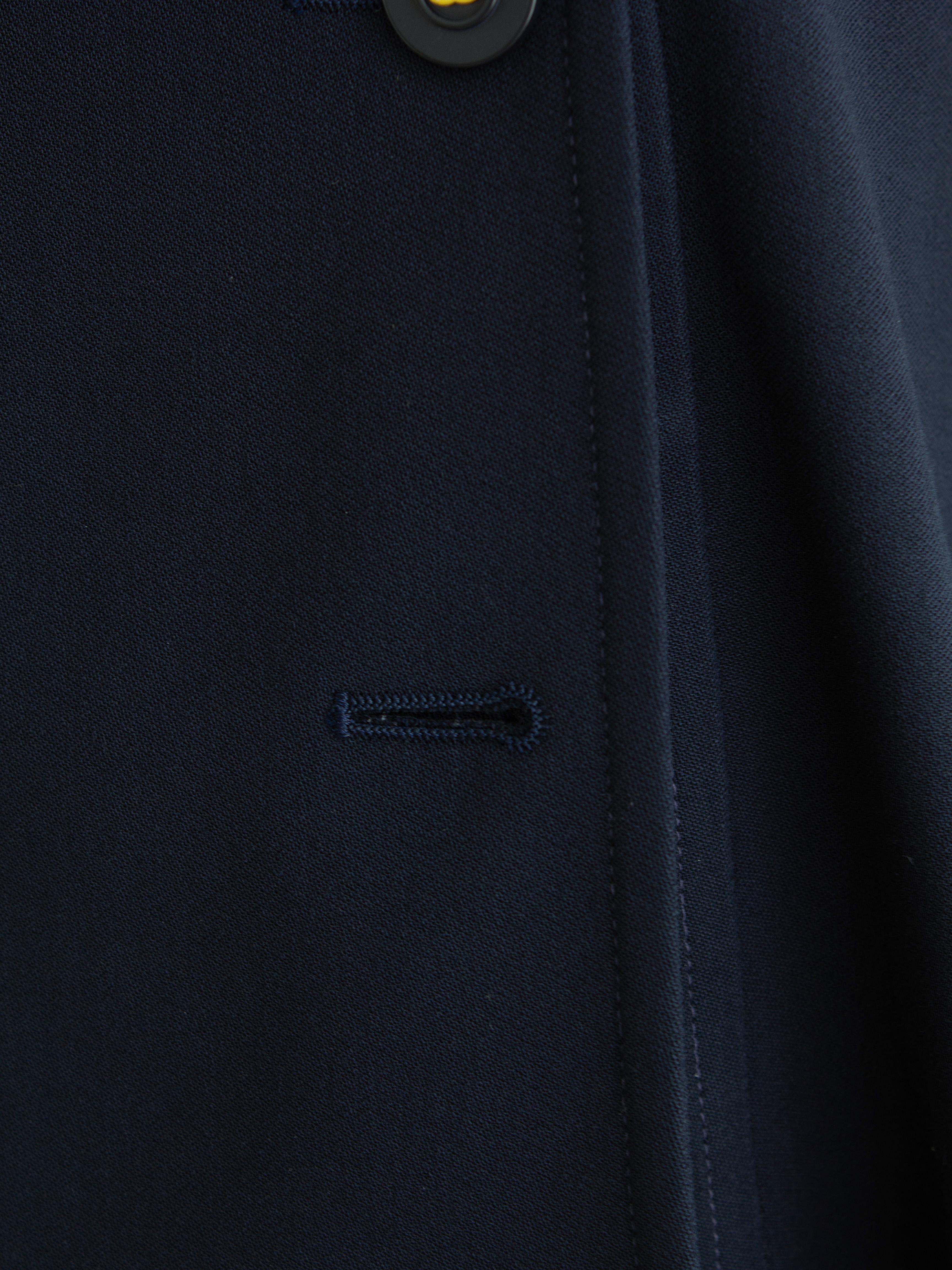 Chaqueta Chanel Vintage S/S 1994 Azul Marino Oro CC Doble Botón 94P en venta 2
