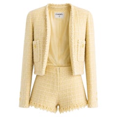 Chanel Vintage S/S 1994 Yellow Green Fantasy Tweed 94P Jacket Shorts Suit