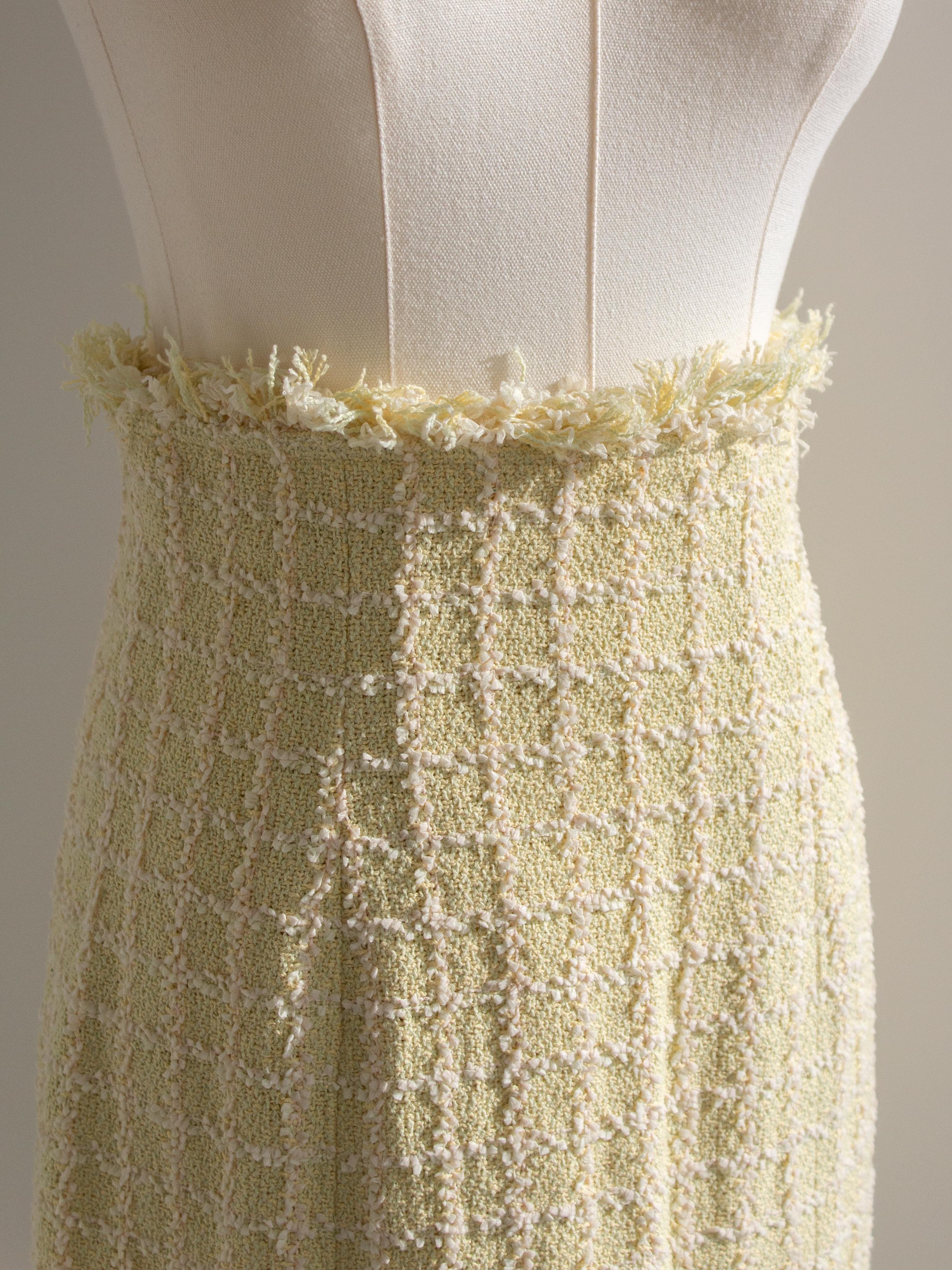 Chanel Vintage S/S 1994 Yellow Green Fantasy Tweed 94P Jacket Skirt Suit For Sale 13