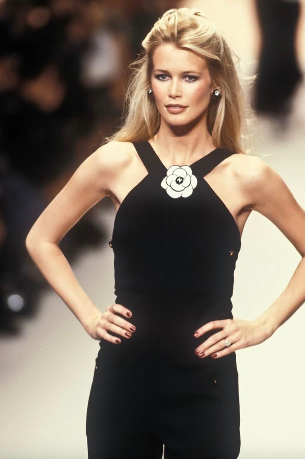 Chanel Vintage S/S 1995 Barbie Black Gold Zip CC 95P Jumpsuit For Sale 13