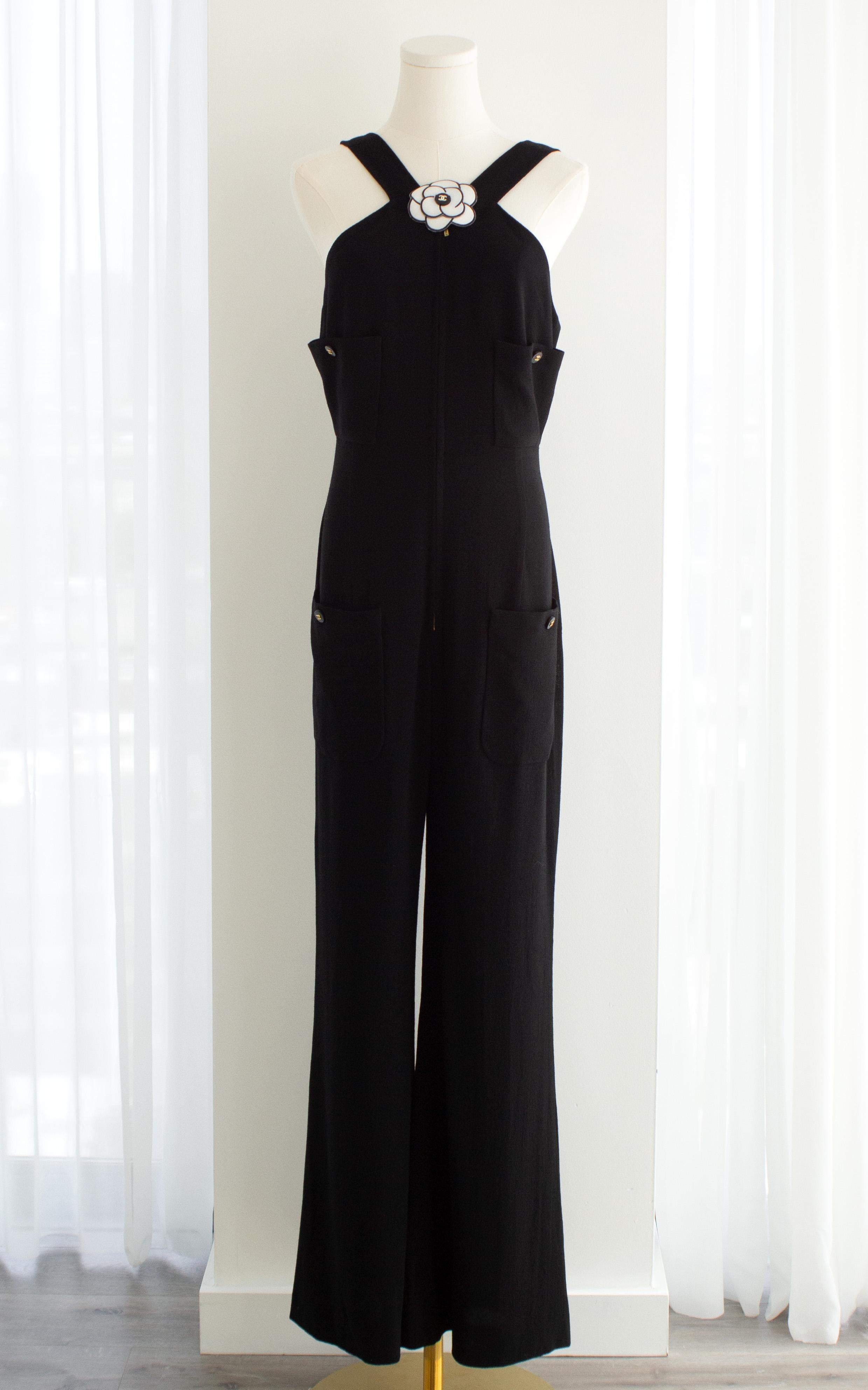 Chanel Vintage S/S 1995 Barbie Black Gold Zip CC 95P Jumpsuit For Sale 1