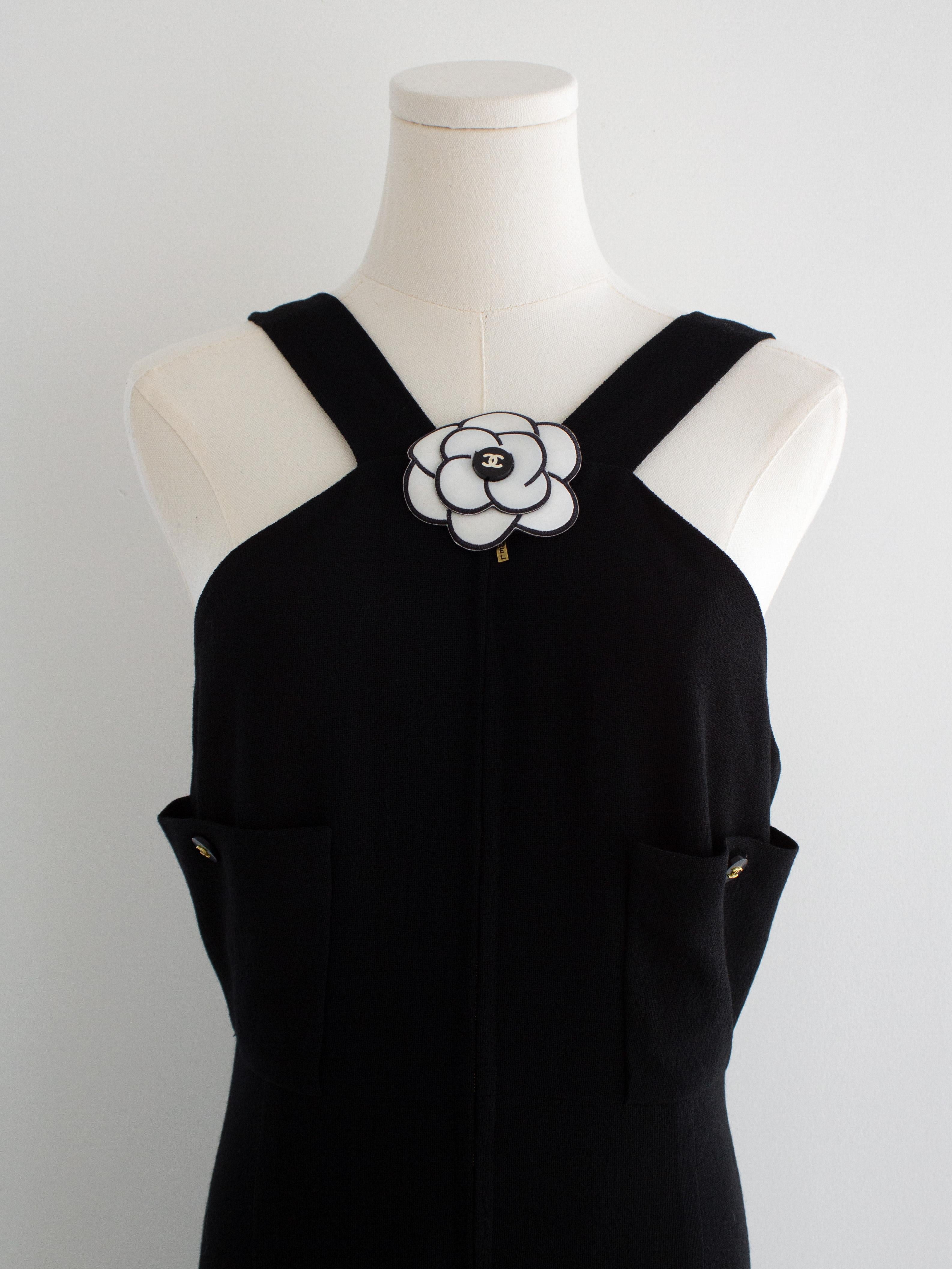 Chanel Vintage S/S 1995 Barbie Black Gold Zip CC 95P Jumpsuit For Sale 2