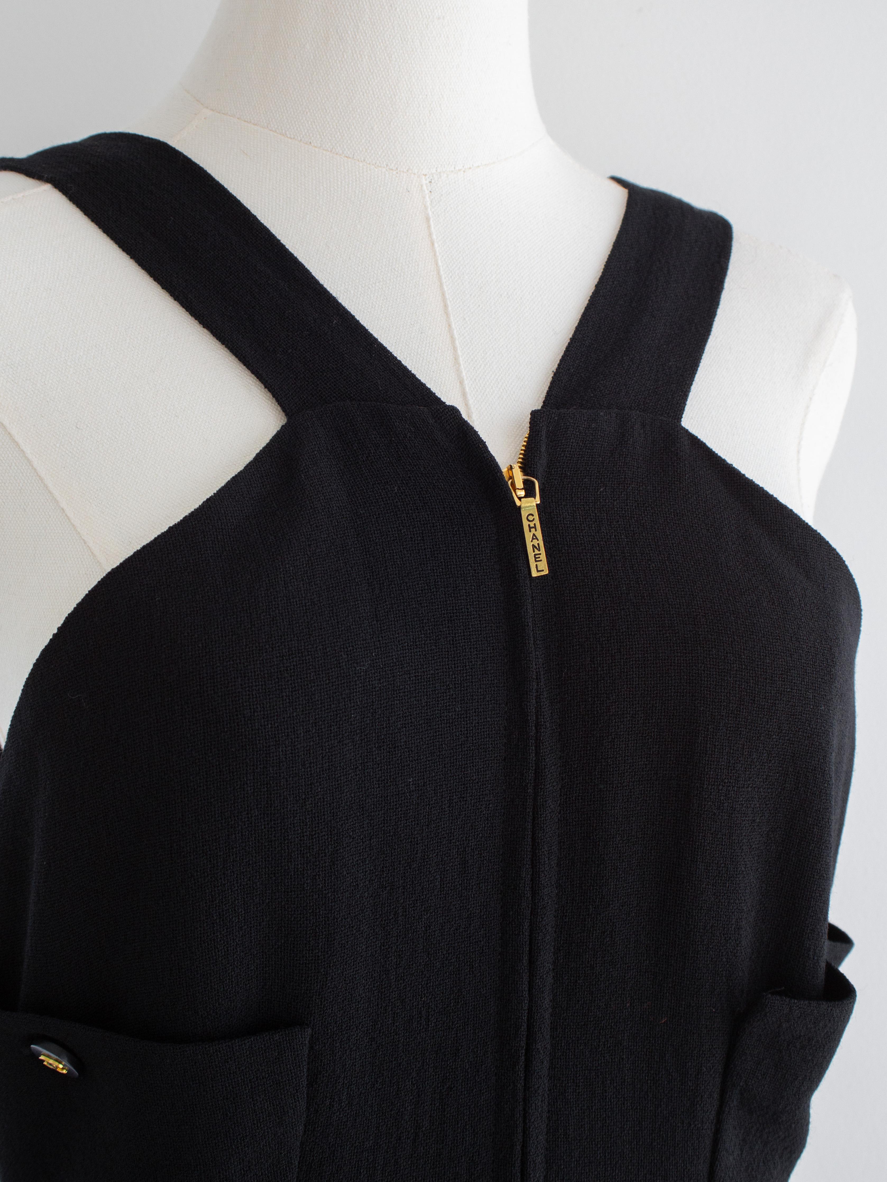 Chanel Vintage S/S 1995 Barbie Black Gold Zip CC 95P Jumpsuit For Sale 3