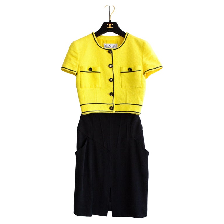 Chanel Vintage S/S 1995 Barbie Cropped Yellow Black 95P Jacket Corset Skirt  Suit at 1stDibs