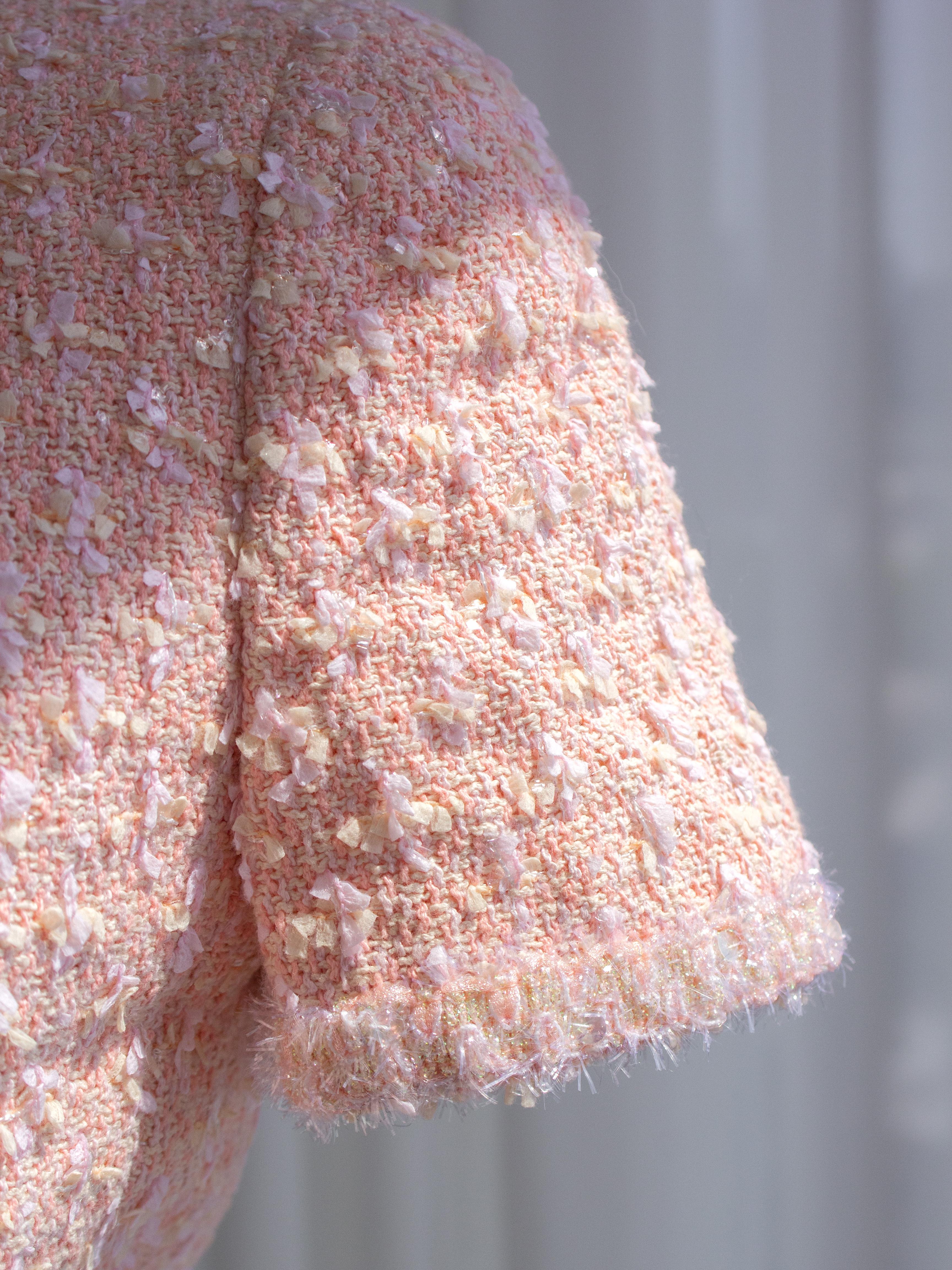 Chanel Vintage S/S 1995 Barbie Pink Pastel Tweed 95P Cropped Jacket For Sale 5