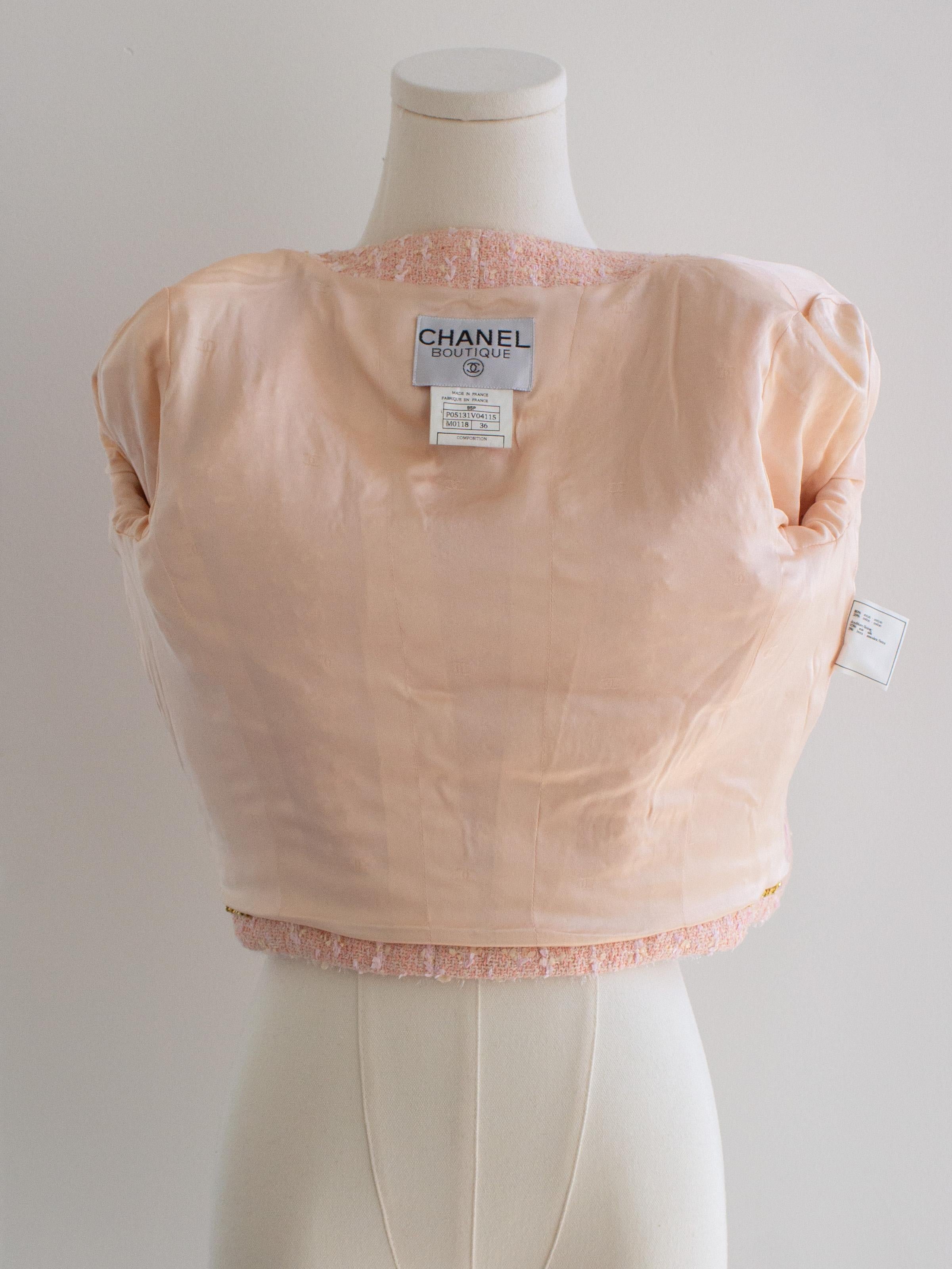 Chanel Vintage S/S 1995 Barbie Pink Pastel Tweed 95P Cropped Jacket For Sale 6