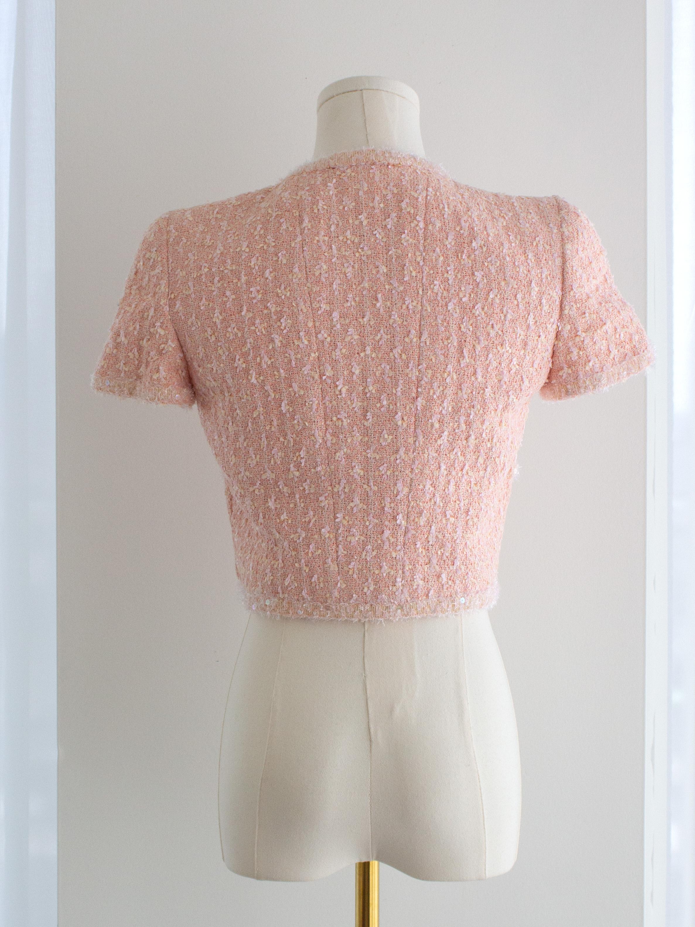Chanel Vintage S/S 1995 Barbie Pink Pastel Tweed 95P Cropped Jacket For Sale 1