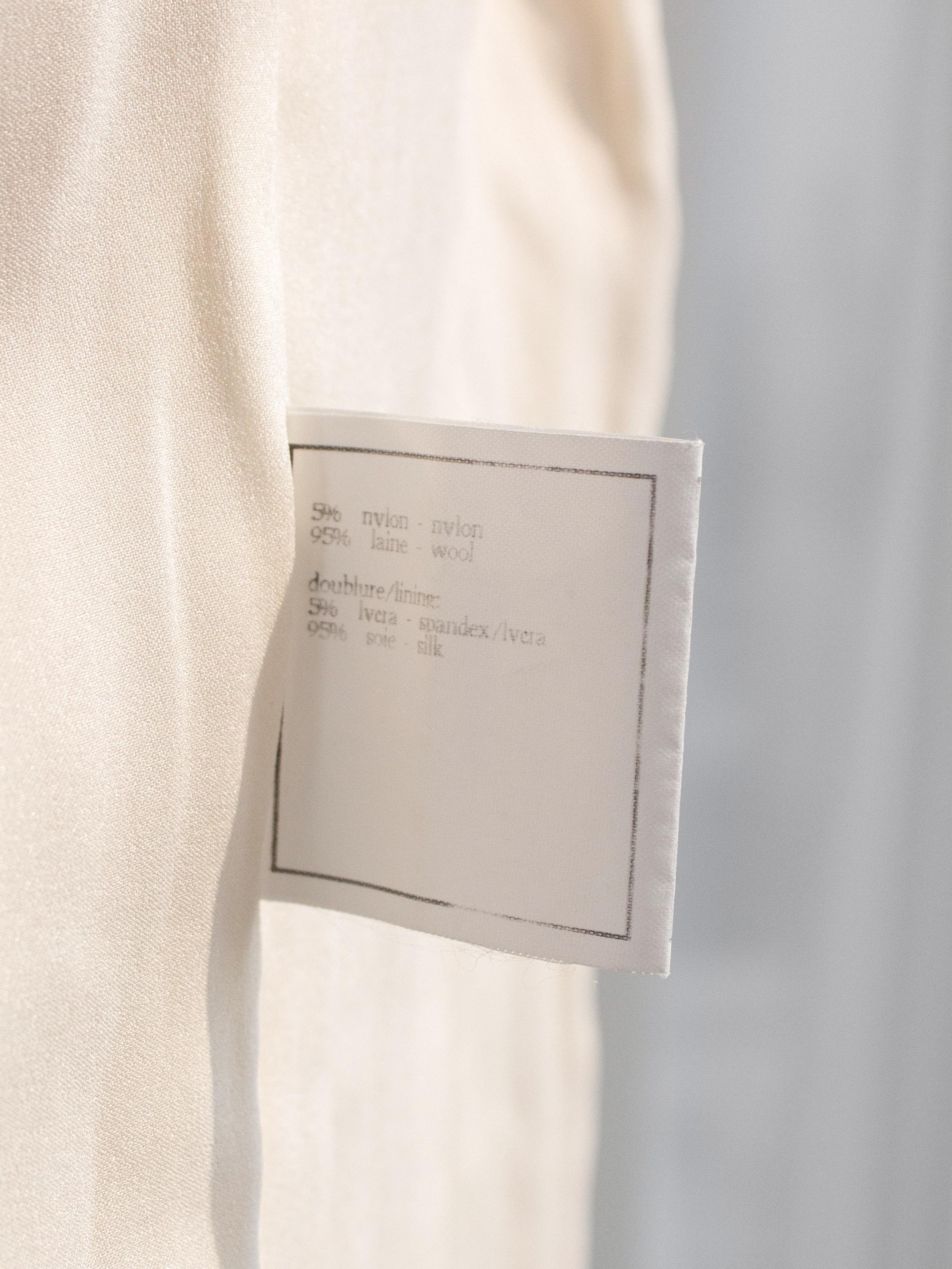 Chanel Vintage S/S 1995 Ivory Ecru Black Gold Zip Tweed 95P Jacket For Sale 12