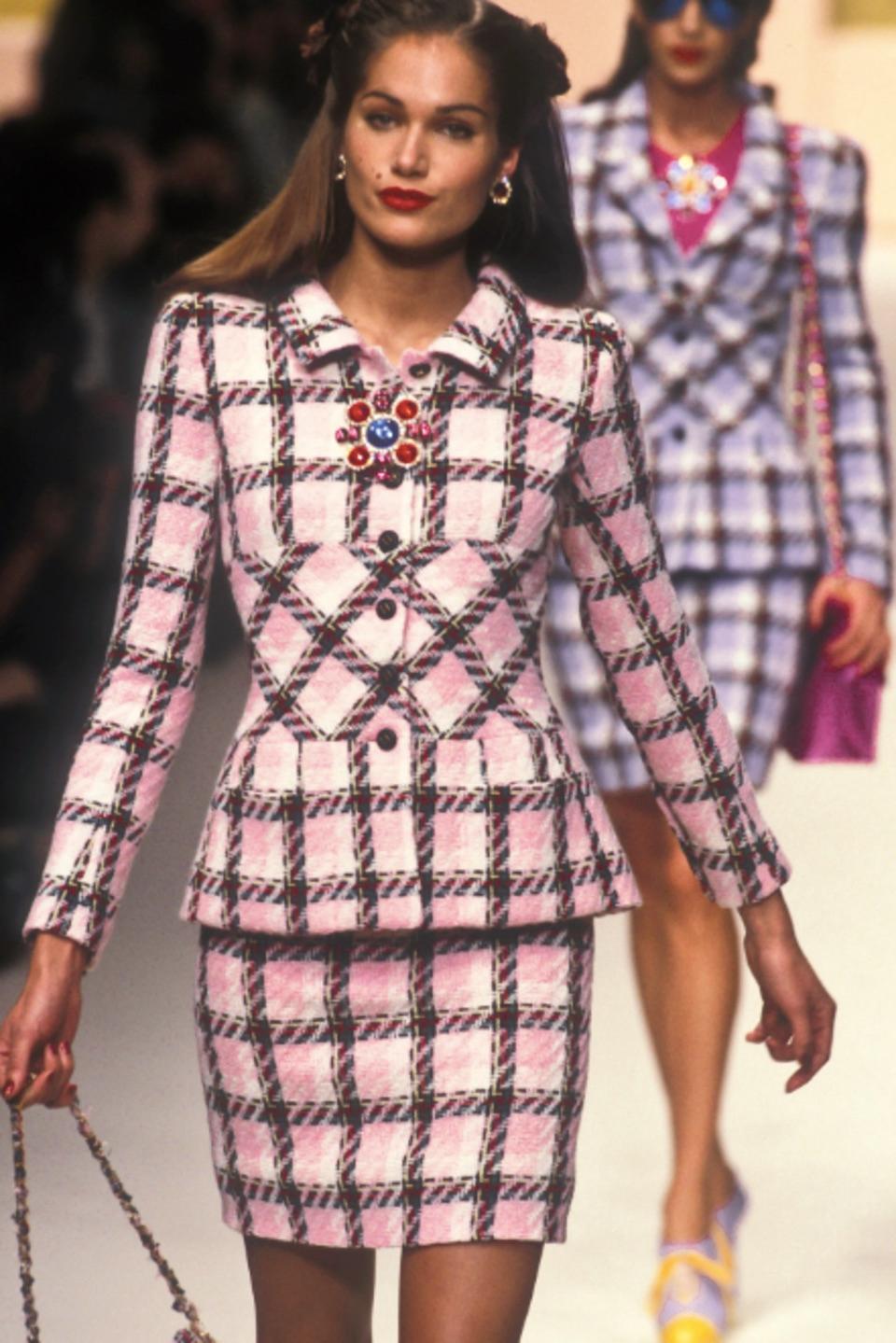 Chanel Vintage S/S 1995 Pink Multicolor Plaid Barbie 95P Tweed Jacket In Good Condition In Jersey City, NJ