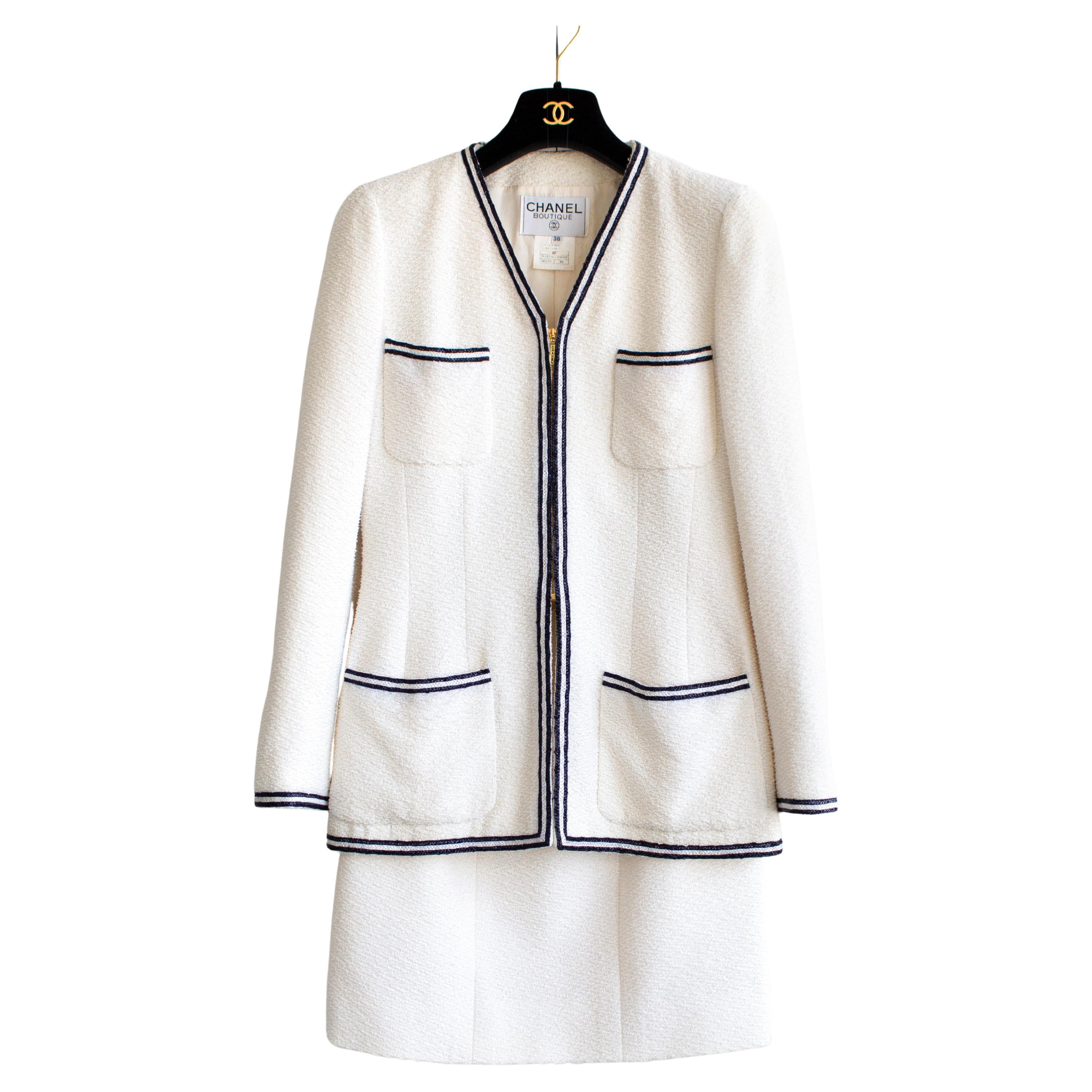 Chanel Vintage S/S 1995 White Ivory Black Tweed 95P Jacket Skirt Suit en vente