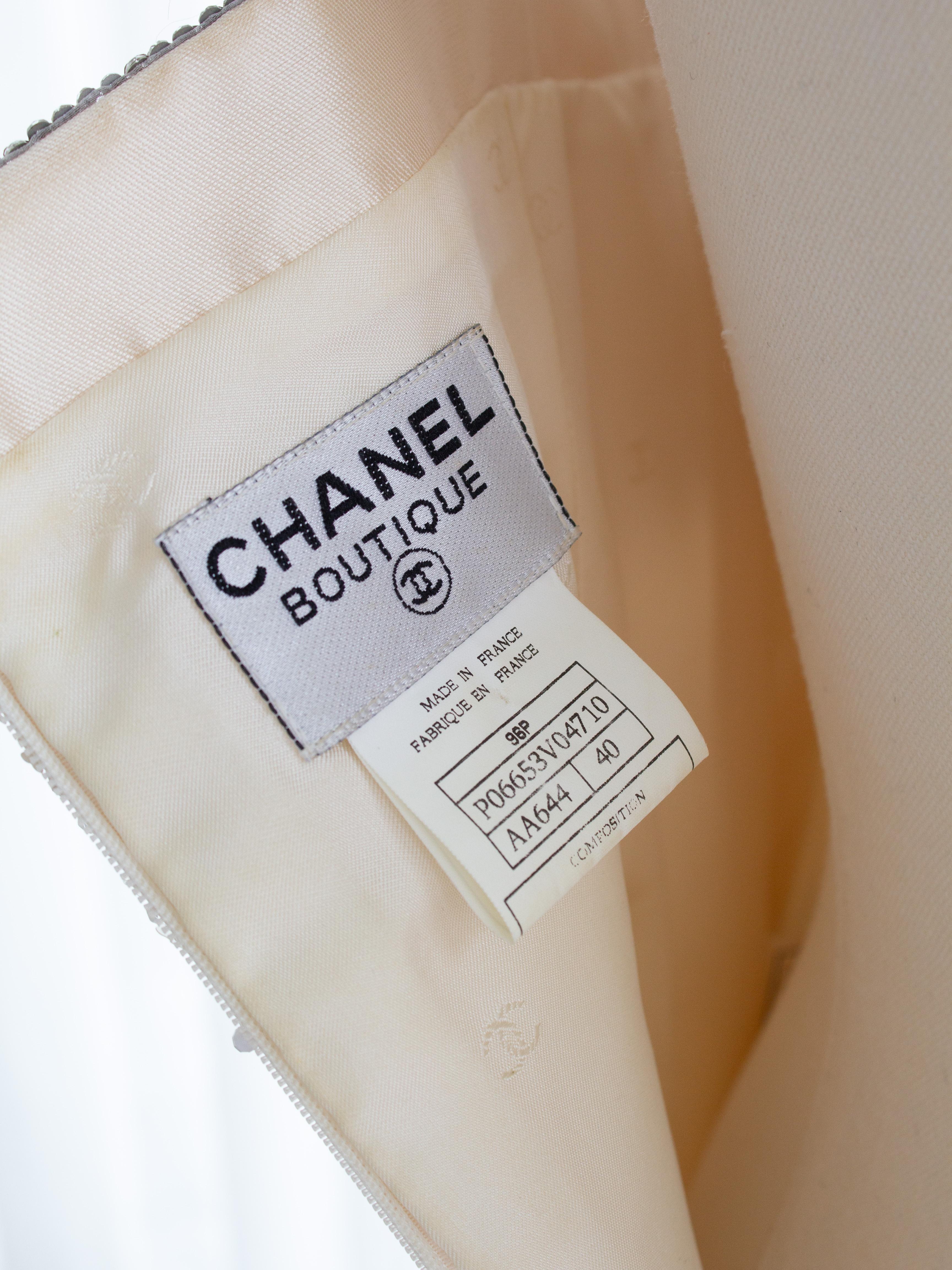Chanel Vintage S/S 1996 Braut Verschönertes Weißes Shantung Seide 96P Minikleid im Angebot 7