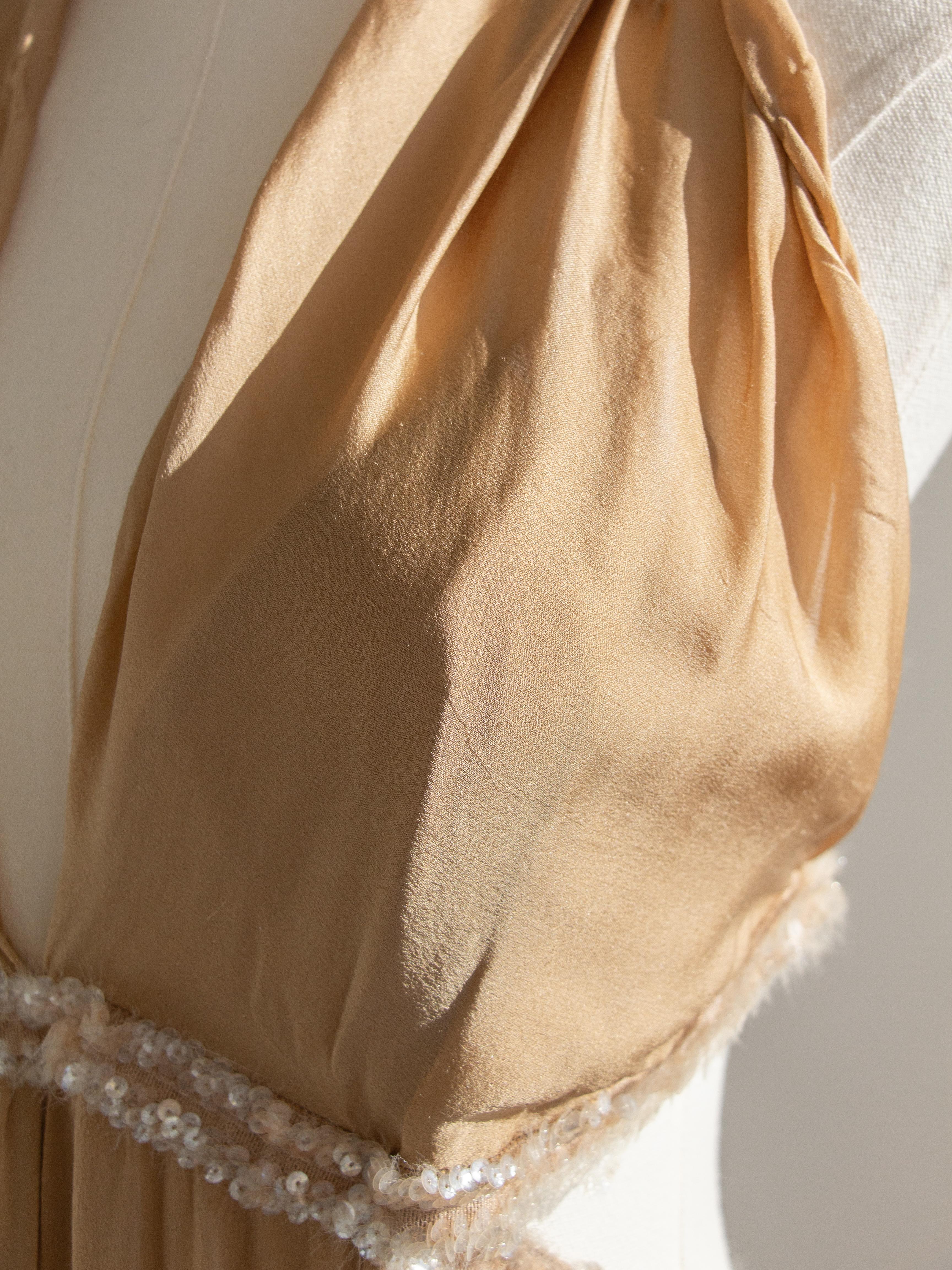 Chanel Vintage S/S 2003 Vestido de noche 03P Diosa Adornado con lentejuelas de seda beige 13