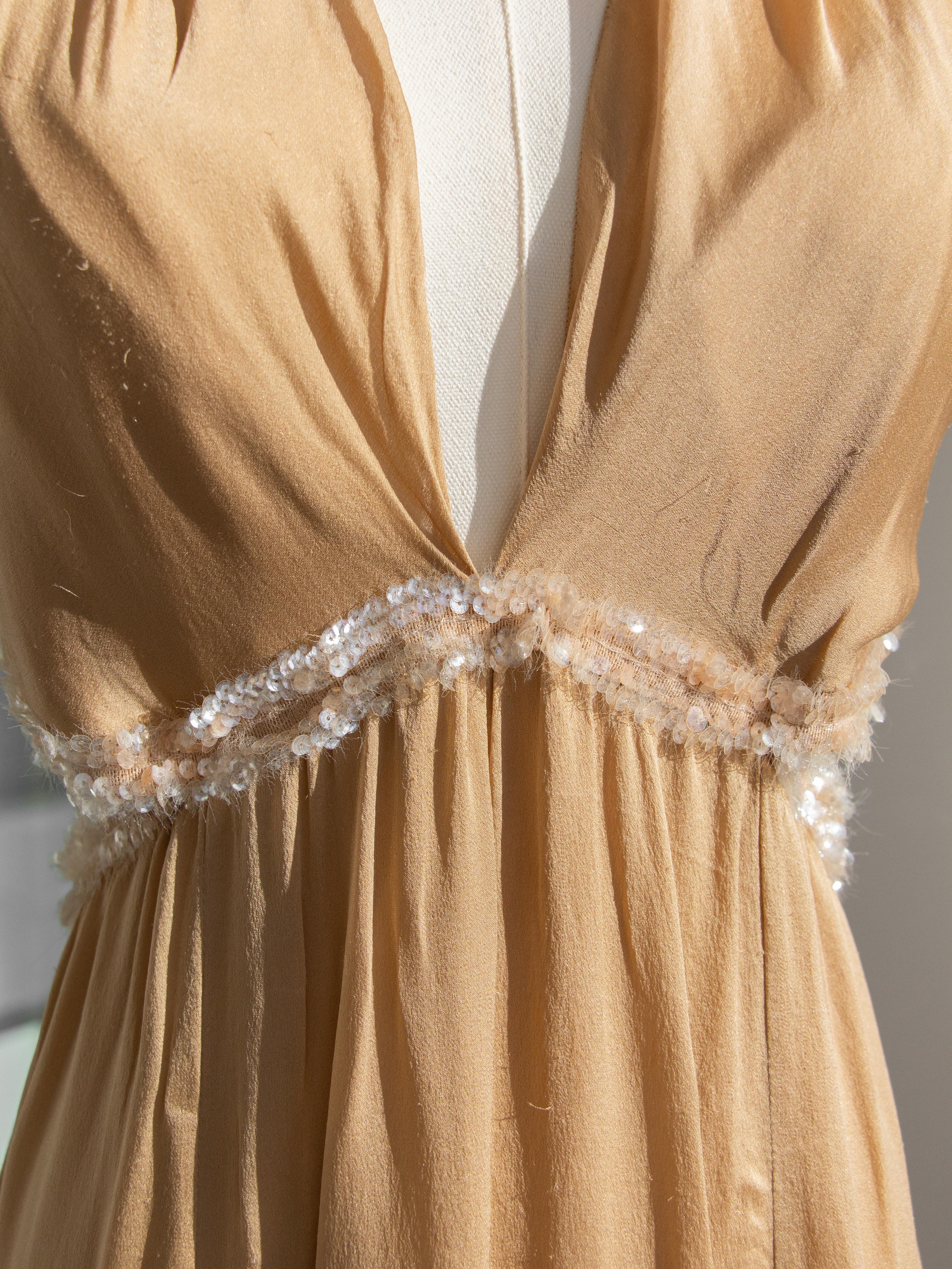 Chanel Vintage S/S 2003 Vestido de noche 03P Diosa Adornado con lentejuelas de seda beige 4