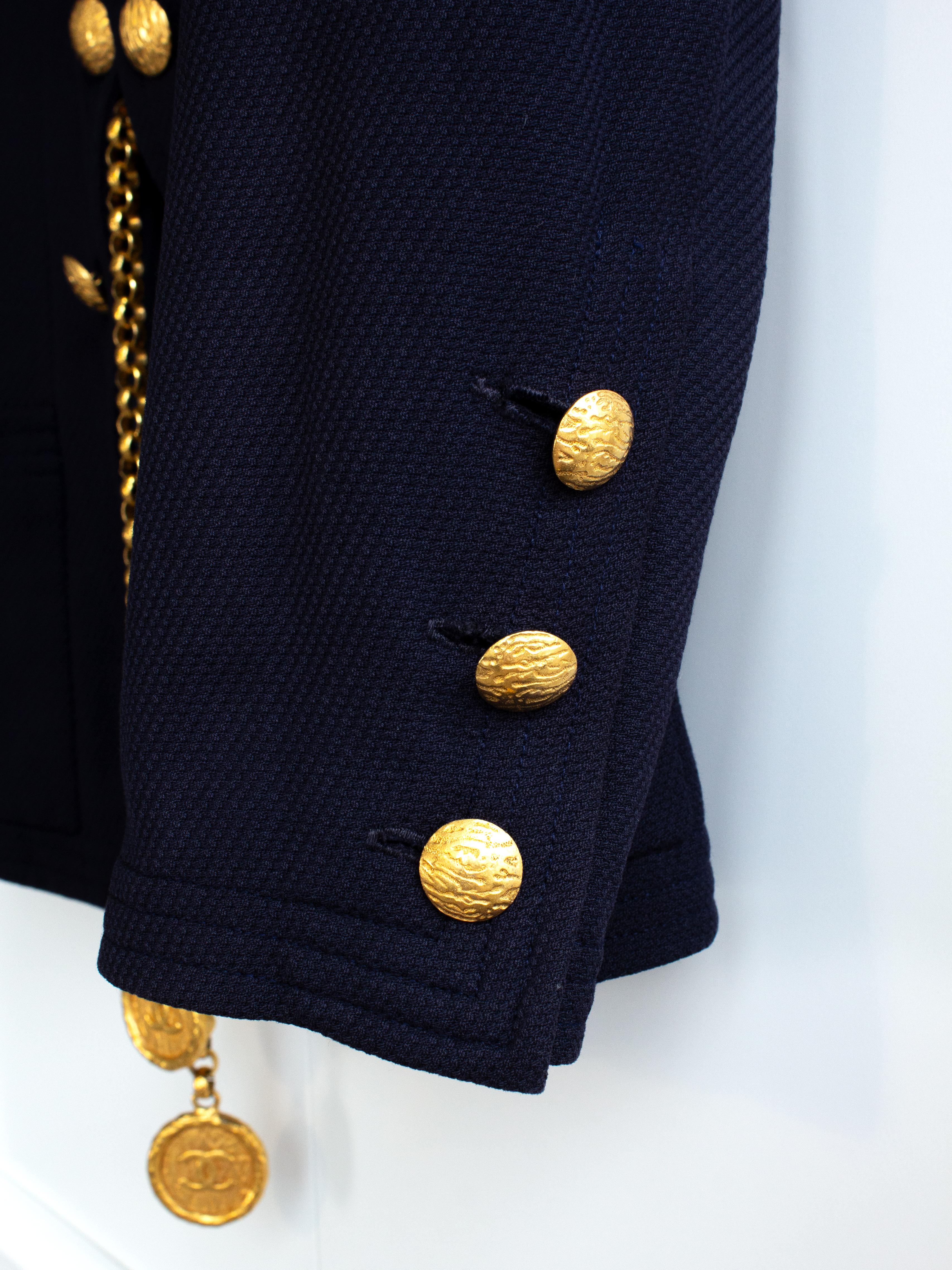 Chanel Vintage S/S1993 Navy Blue Cotton Gold Chain CC Medallion 93P Jacket Suit 10
