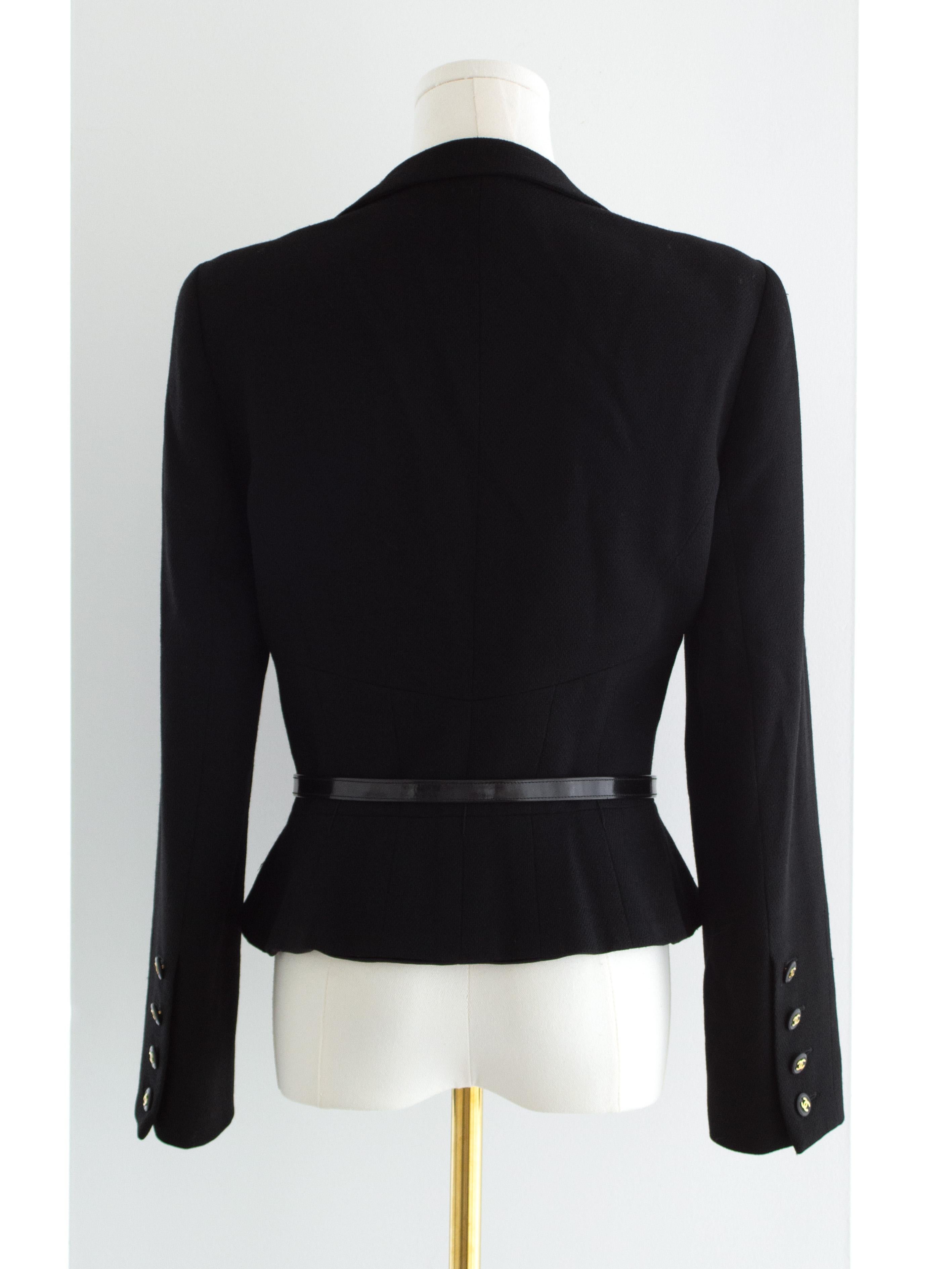 Chanel Vintage S/S1995 Barbie Black Gold CC Sweetheart Cropped 95P Belted Jacket For Sale 7