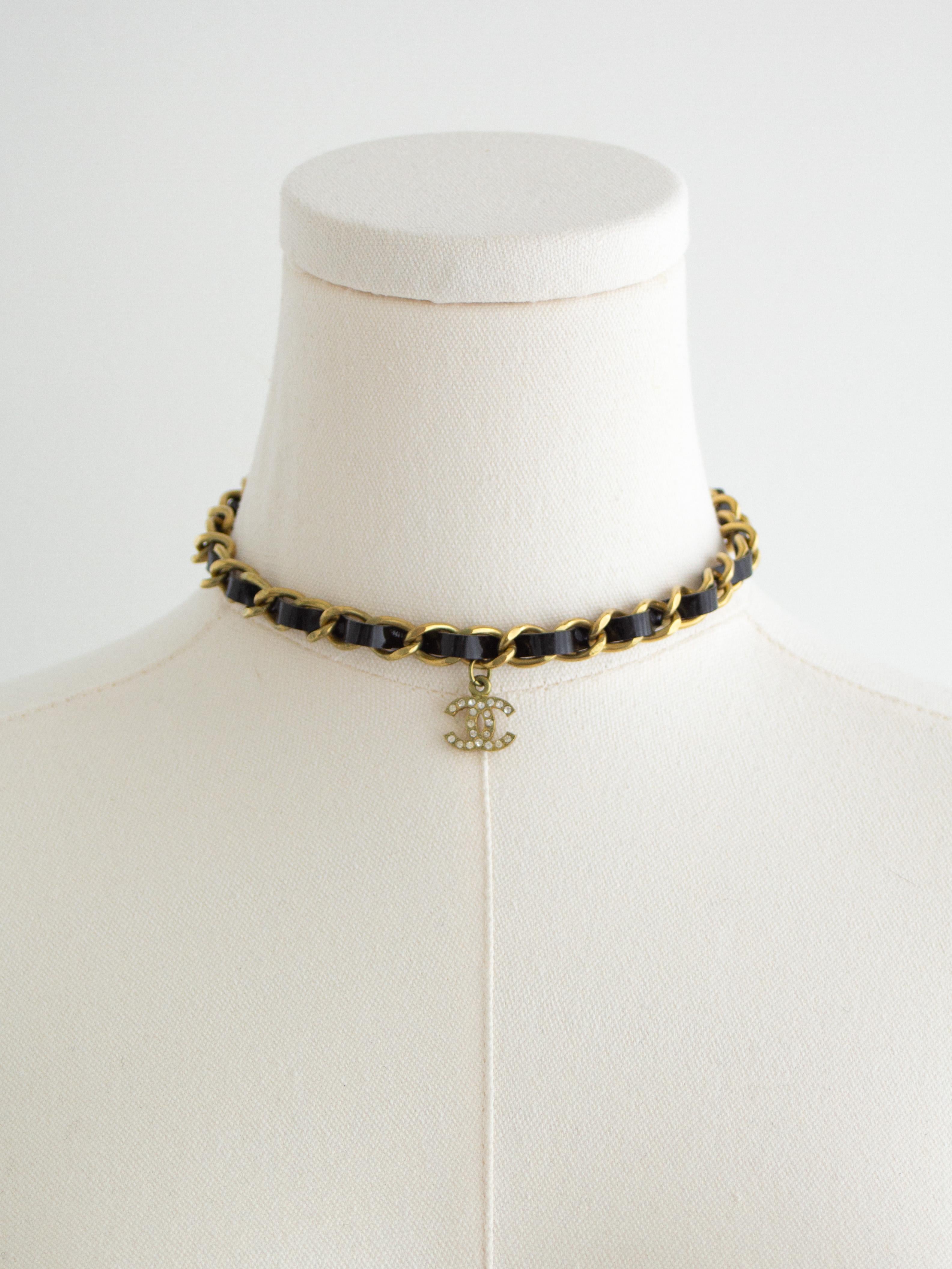 Raro e iconico girocollo Chanel vintage della collezione 
