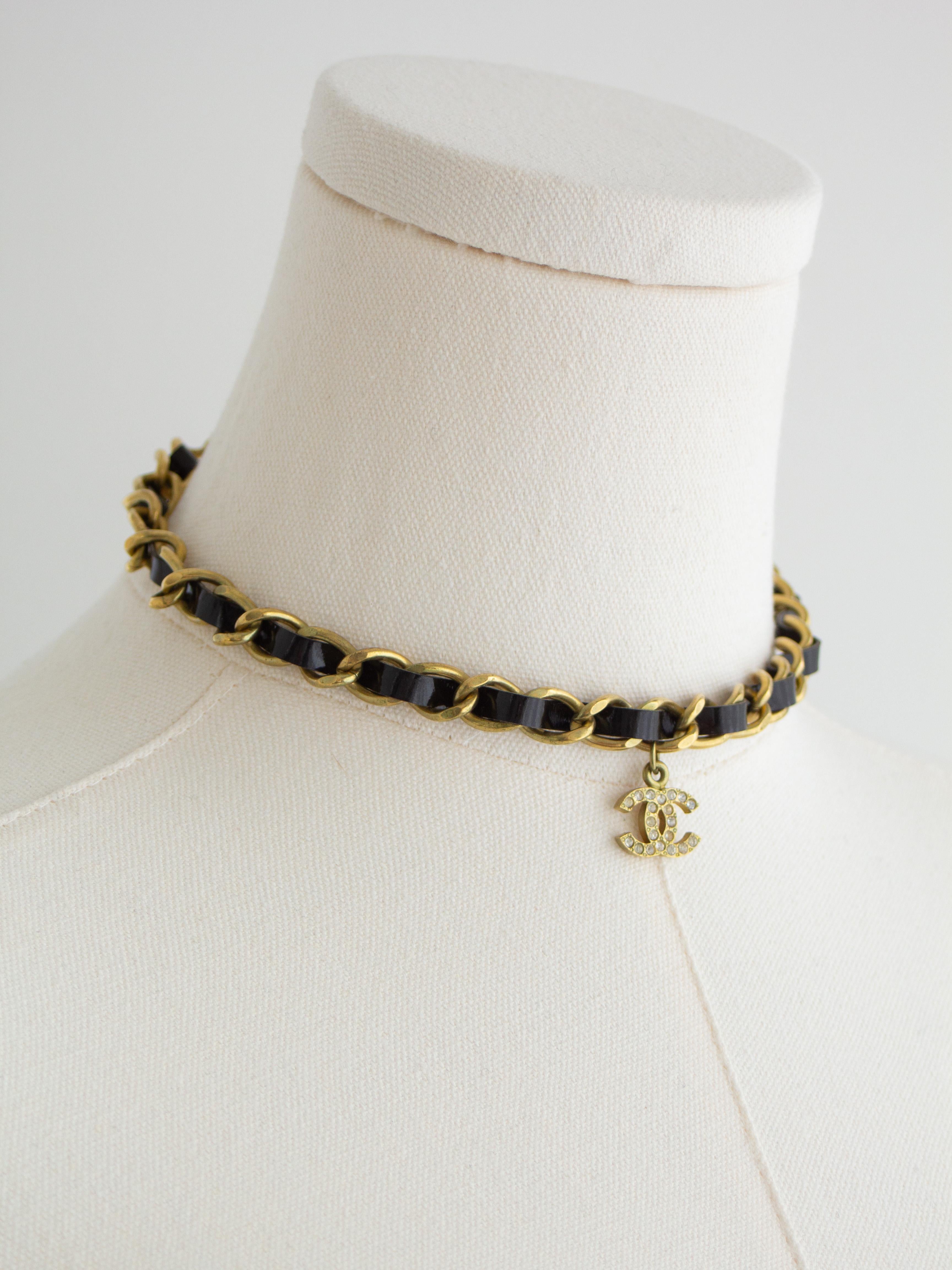 Donna Chanel Vintage S/S1995 Barbie Nero Catena d'Oro Pelle CC 95P Collana Choker in vendita