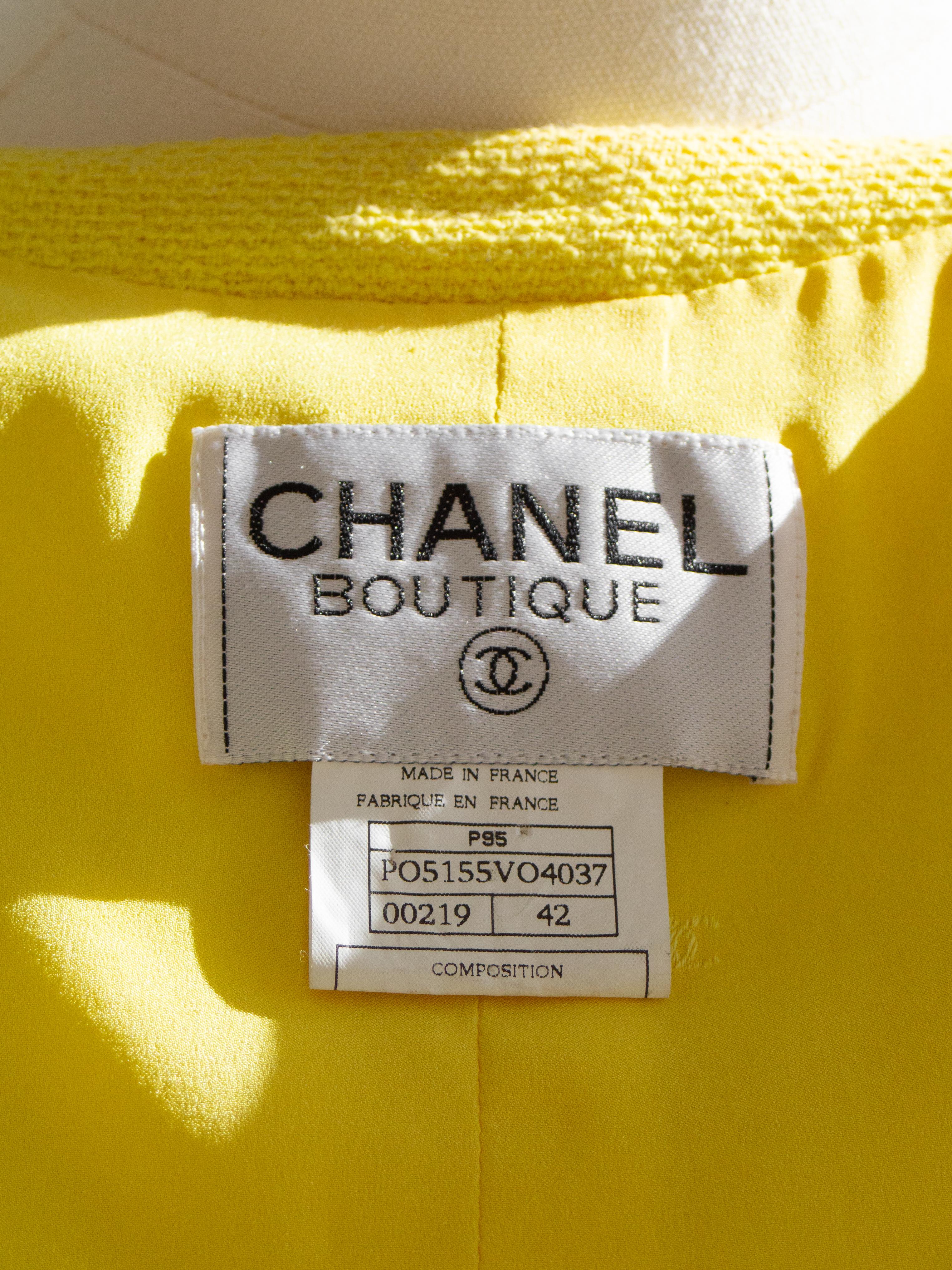 Chanel Vintage S/S1995 Barbie Cropped Yellow Black 95P Jacket Corset Skirt Suit For Sale 9