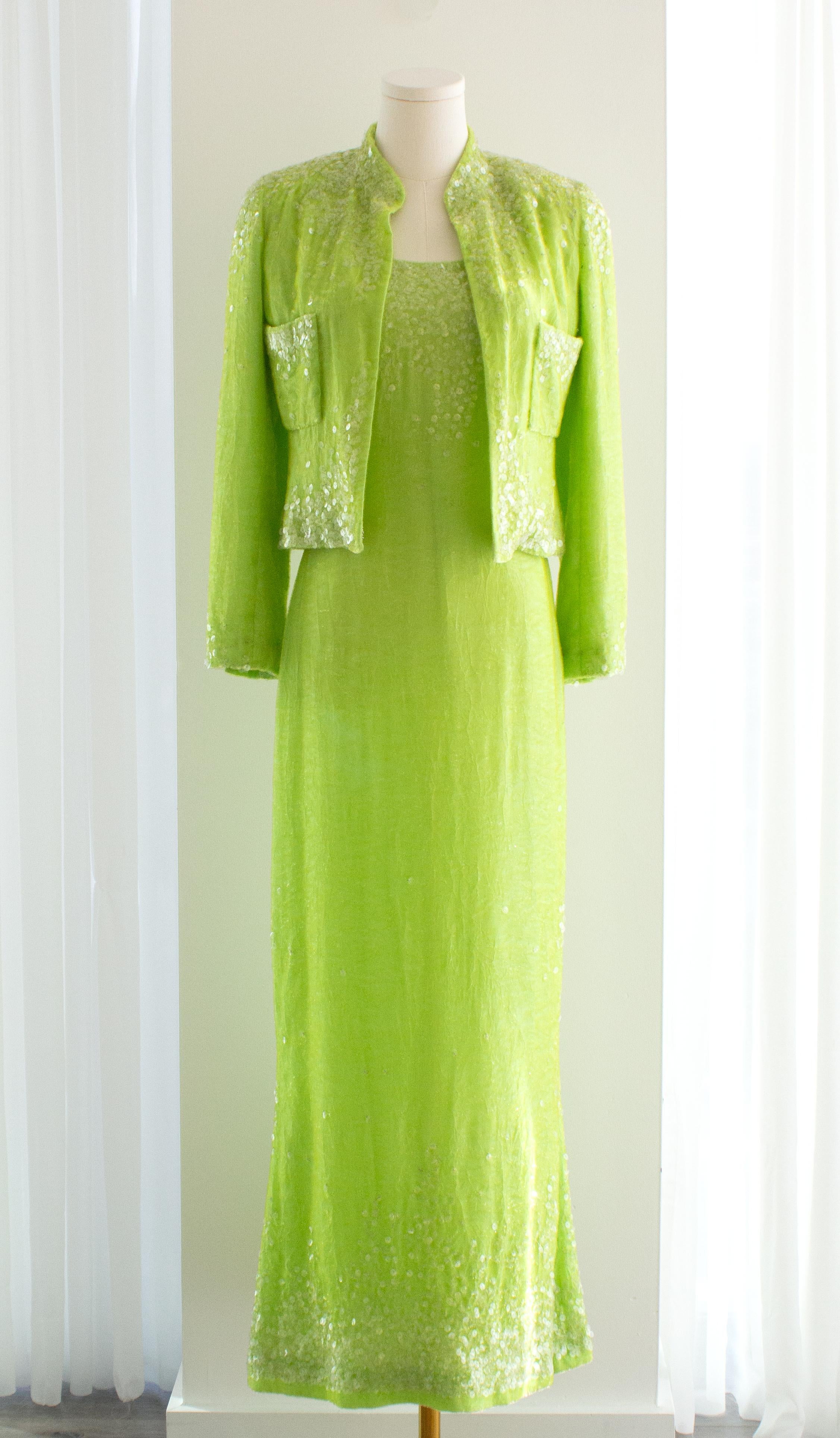 Women's Chanel Vintage S/S1997 Green Sequin Embellished Velvet Dress Gown Jacket 97P Set For Sale