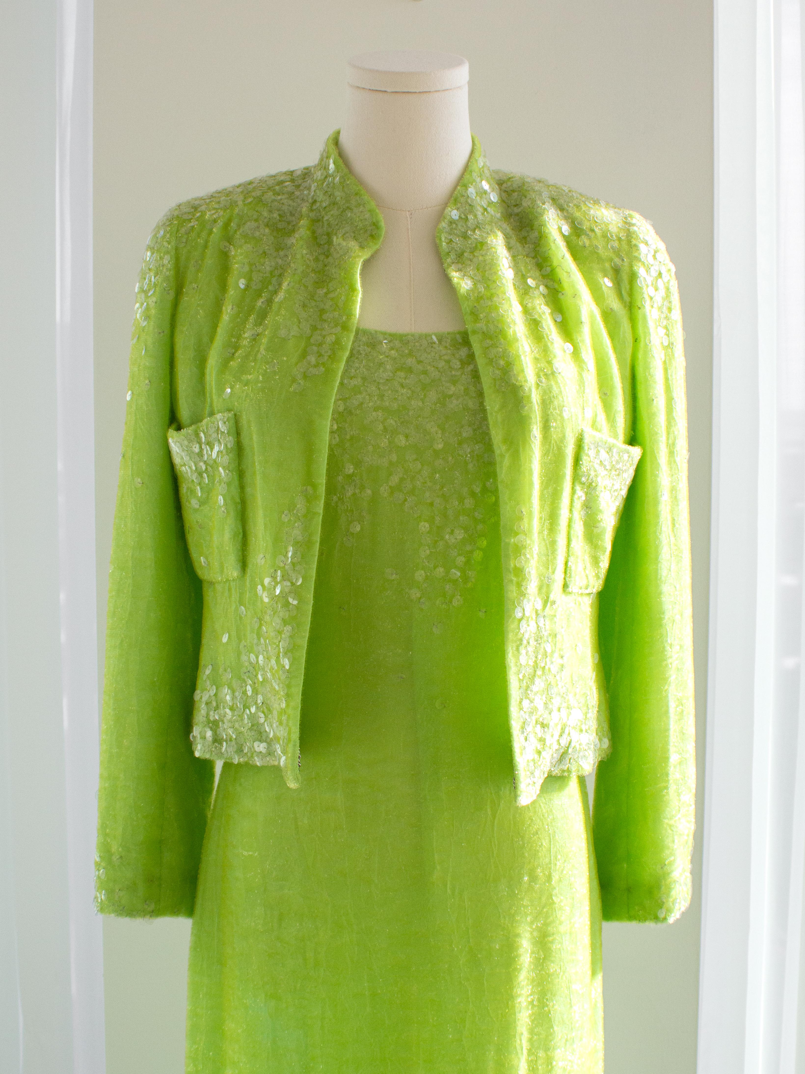 Chanel Vintage S/S1997 Green Sequin Embellished Velvet Dress Gown Jacket 97P Set For Sale 2