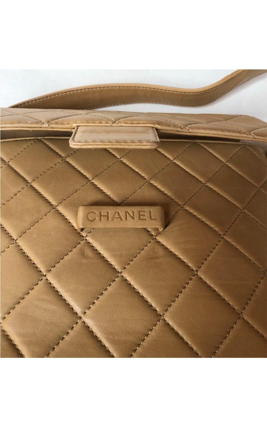 Chanel Vintage Shoulder bag BEIGE For Sale 3