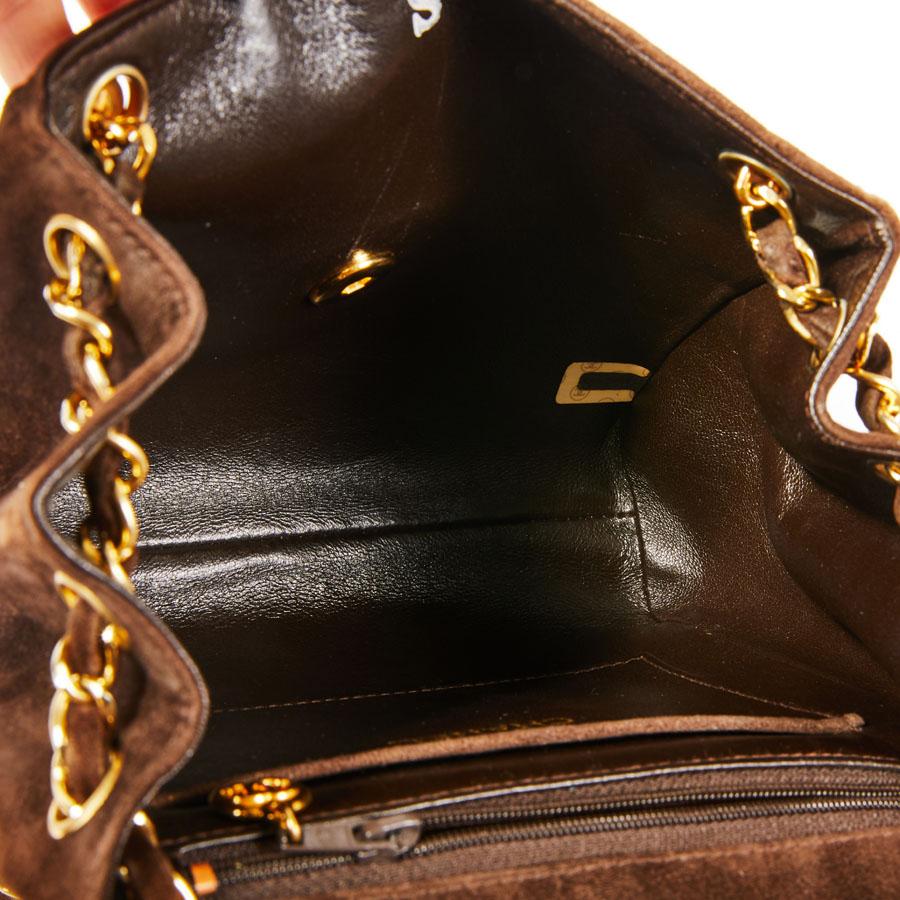 CHANEL Vintage Shoulder Bag in Brown Suede Leather 9