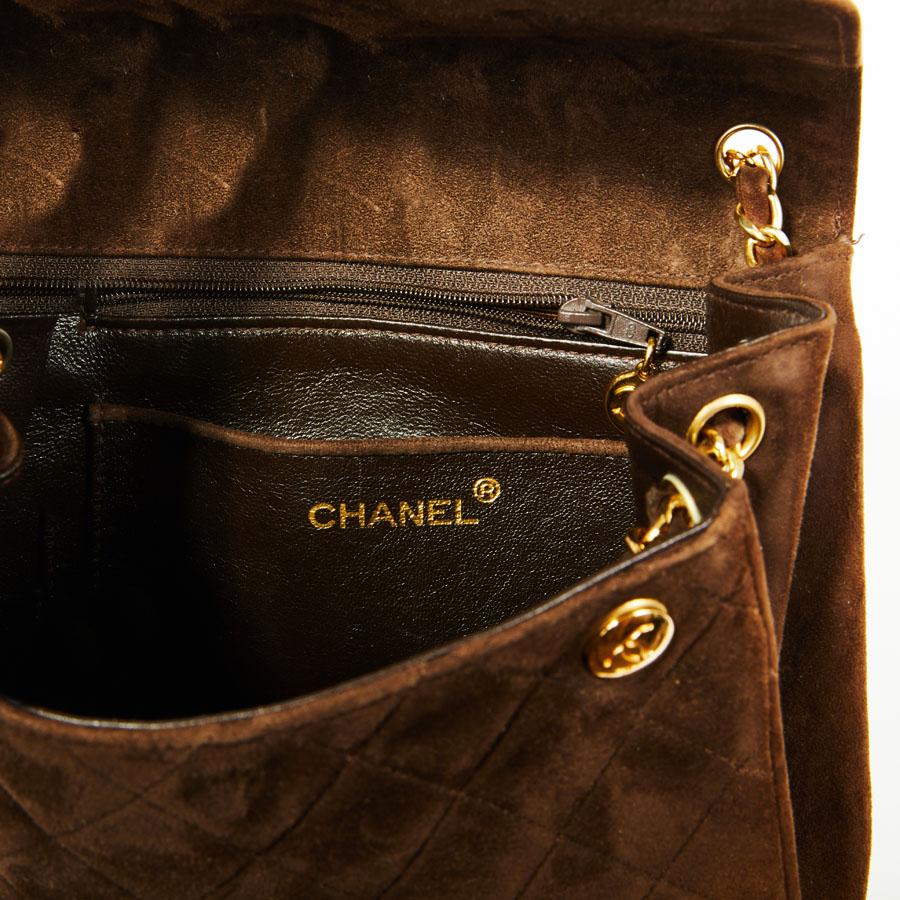 CHANEL Vintage Shoulder Bag in Brown Suede Leather 10