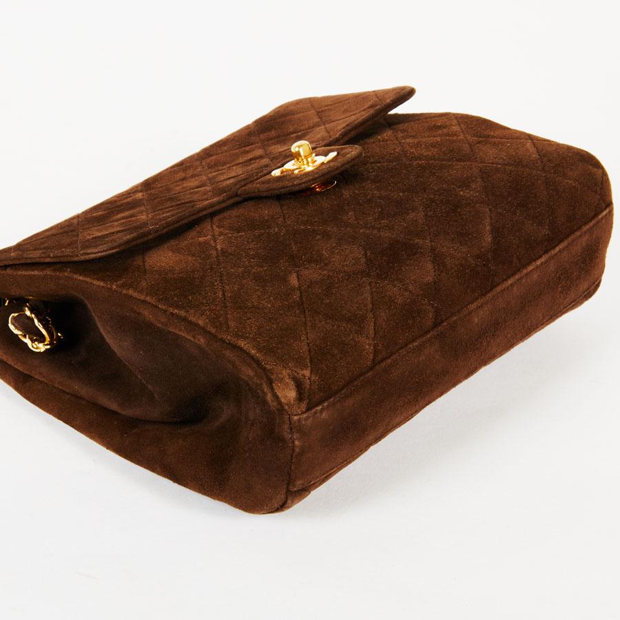CHANEL Vintage Shoulder Bag in Brown Suede Leather 2