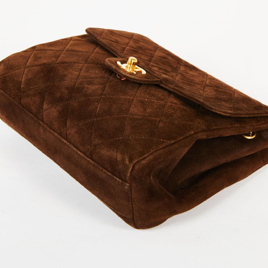 CHANEL Vintage Shoulder Bag in Brown Suede Leather 3