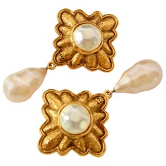 Chanel vintage signed collection 26 pearl drop earclips