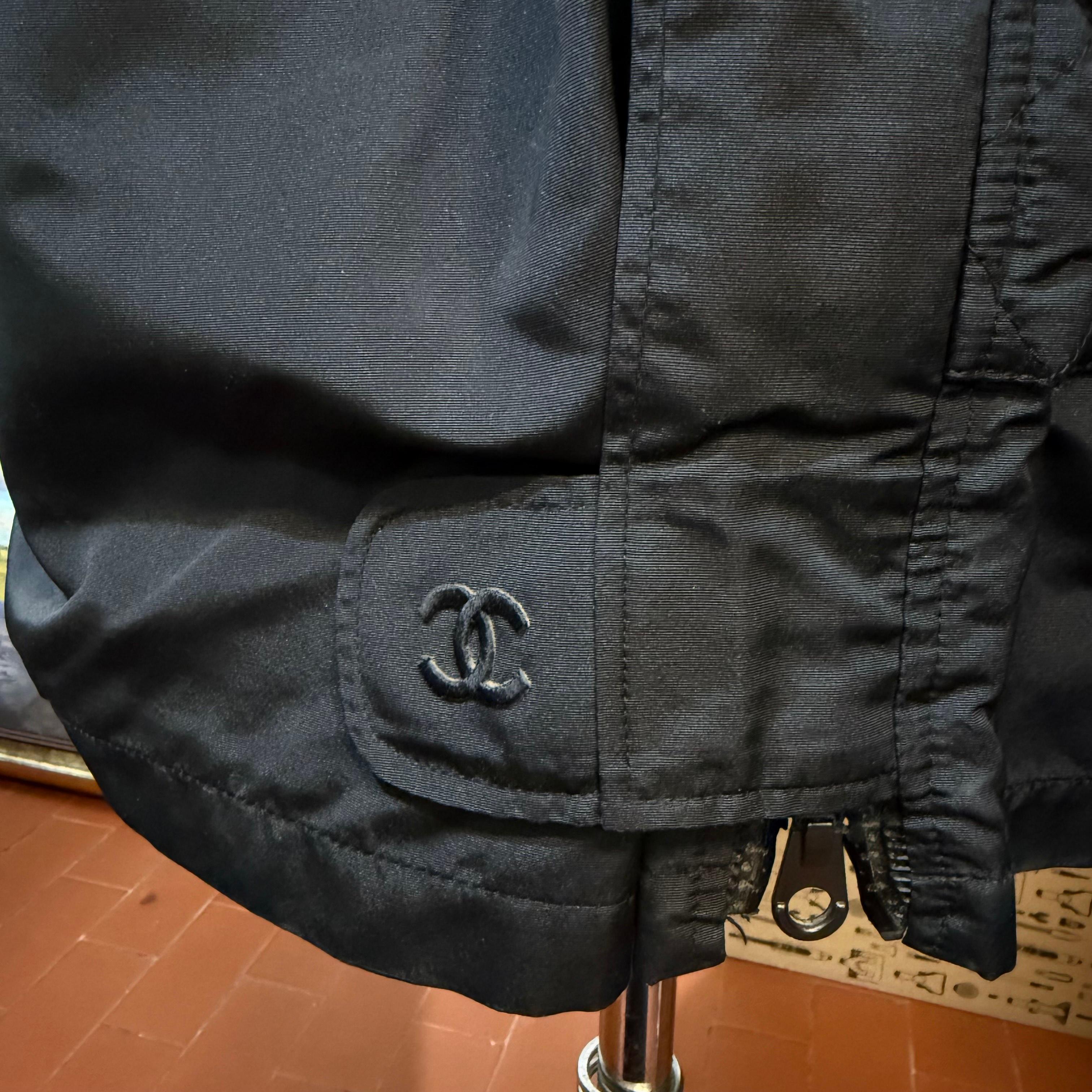 Black Chanel Vintage Silk Skiirt Size FR 38 / IT42 For Sale