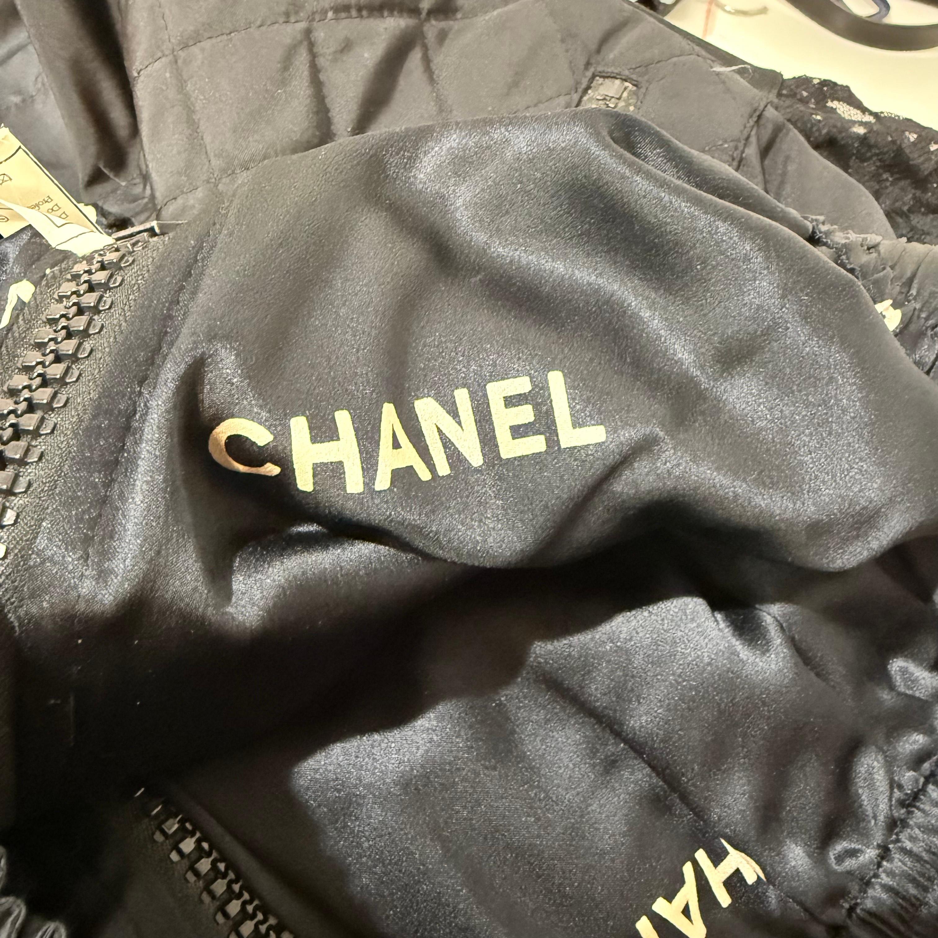 Chanel Vintage Silk Skiirt Size FR 38 / IT42 For Sale 2