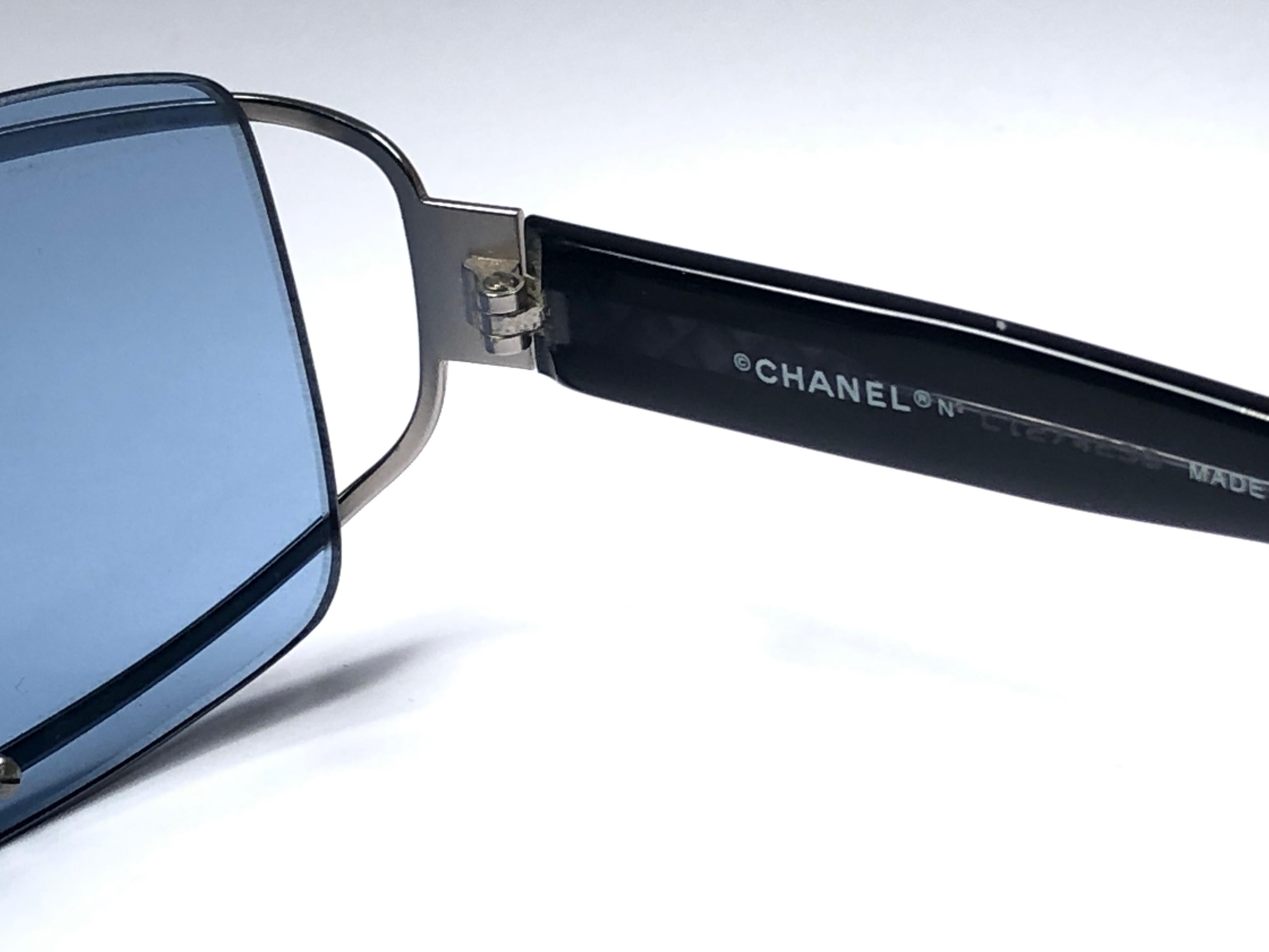 Chanel Vintage Silver Blue Lens 1990's Sunglasses Made in Italy Collector Item In New Condition In Baleares, Baleares