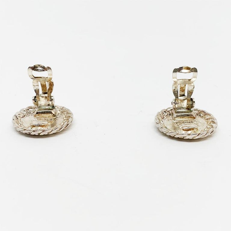 CHANEL Vintage Silver Clips Earring For Sale at 1stDibs
