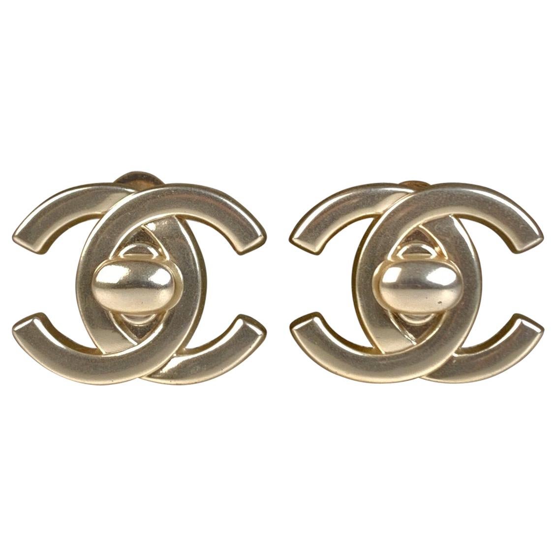 Chanel Vintage Silver Metal Turnlock CC Logo Clip On Earrings